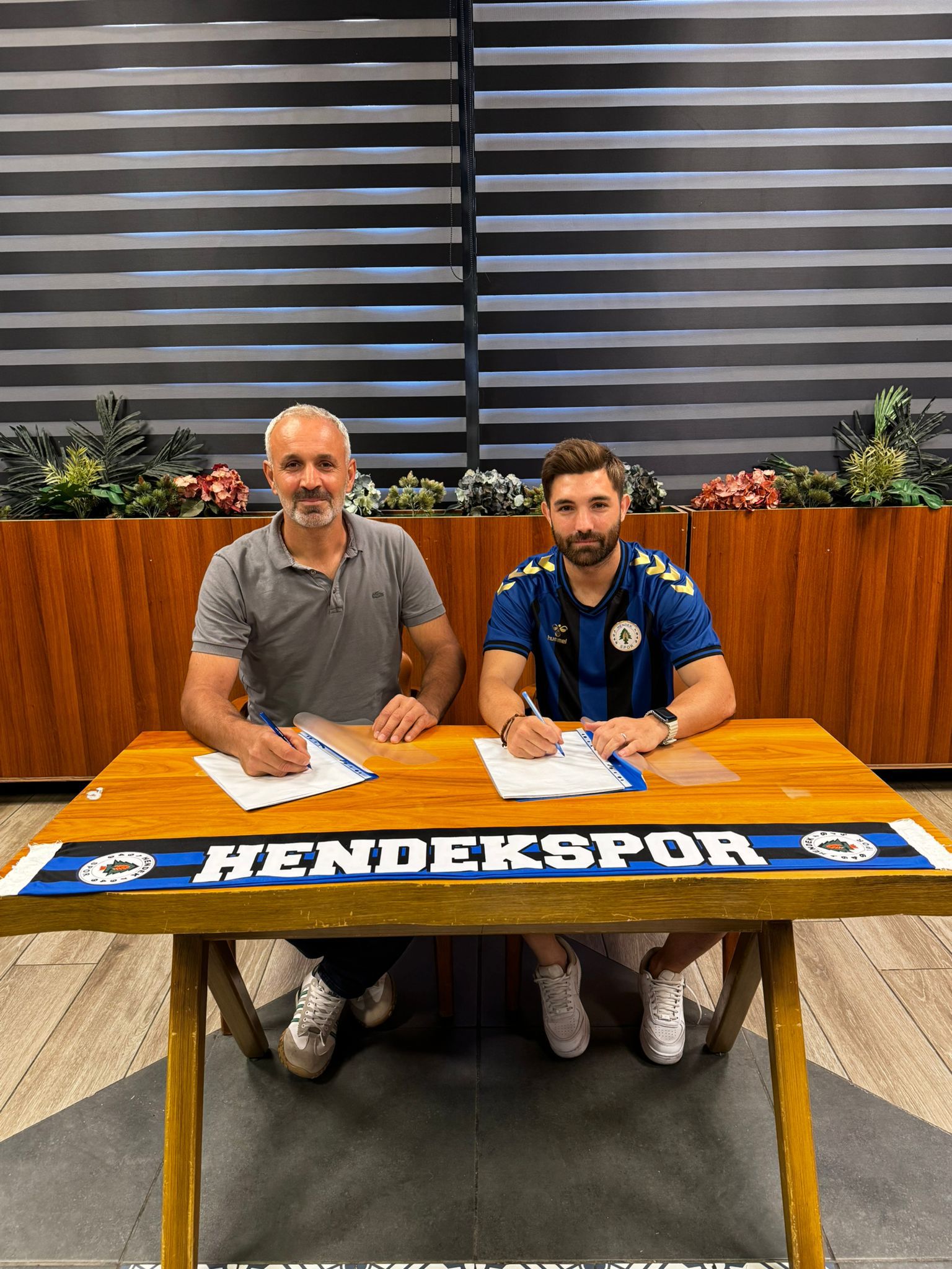 Şagar ve Çetin Hendekspor'da