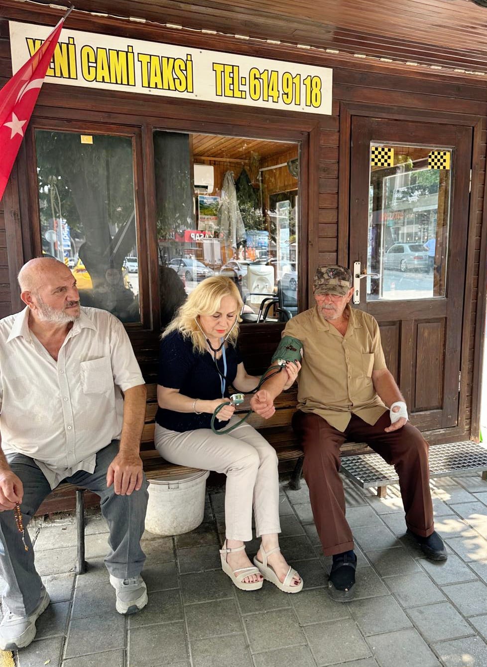 HENDEK YENİ CAMİ TAKSİ ŞÖFÖRLERİNE SAĞLIKLI YAŞAM EĞİTİMİ