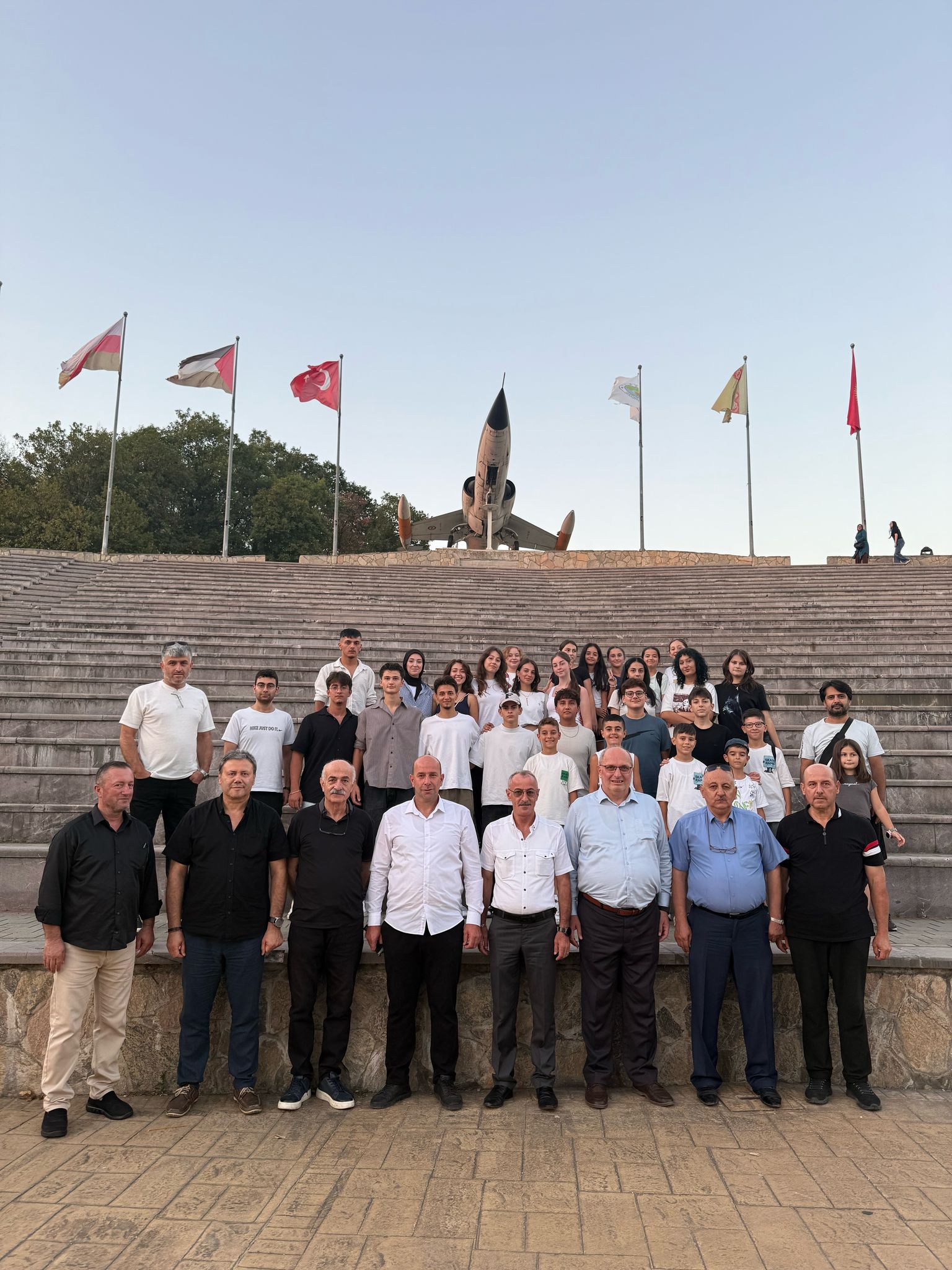 HENDEK BATUM GÜRCÜ KÜLTÜR DERNEĞİ KÖY BULUŞMALARI KAPSAMINDA BEŞİNCİ KÜLTÜR GECESİNİ HİCRİYE MAHALLESİNDE GERÇEKLEŞTİRDİ
