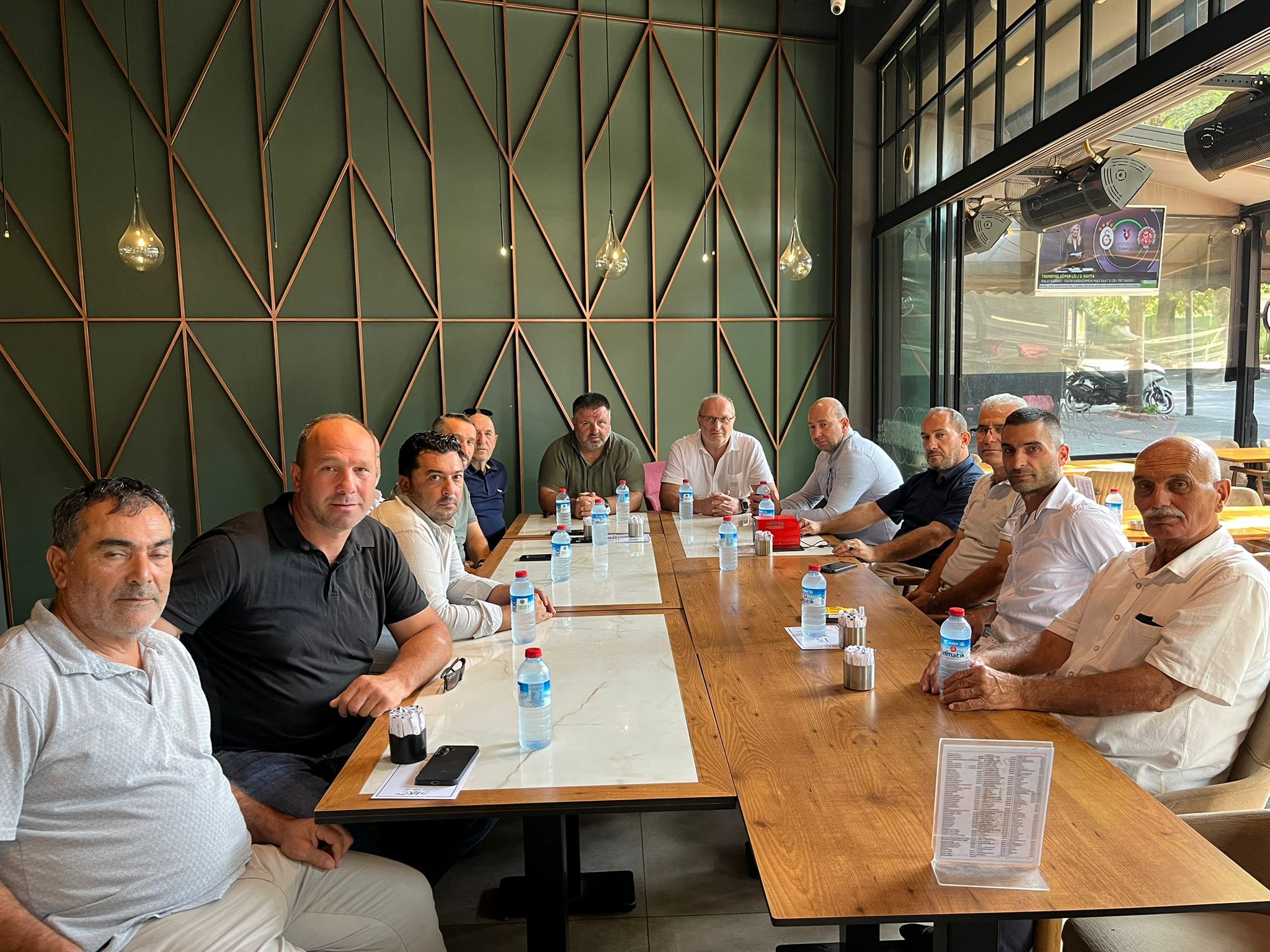 Hendek Batum Gürcü Derneği’nden Muhtarlarla İstişare Toplantısı