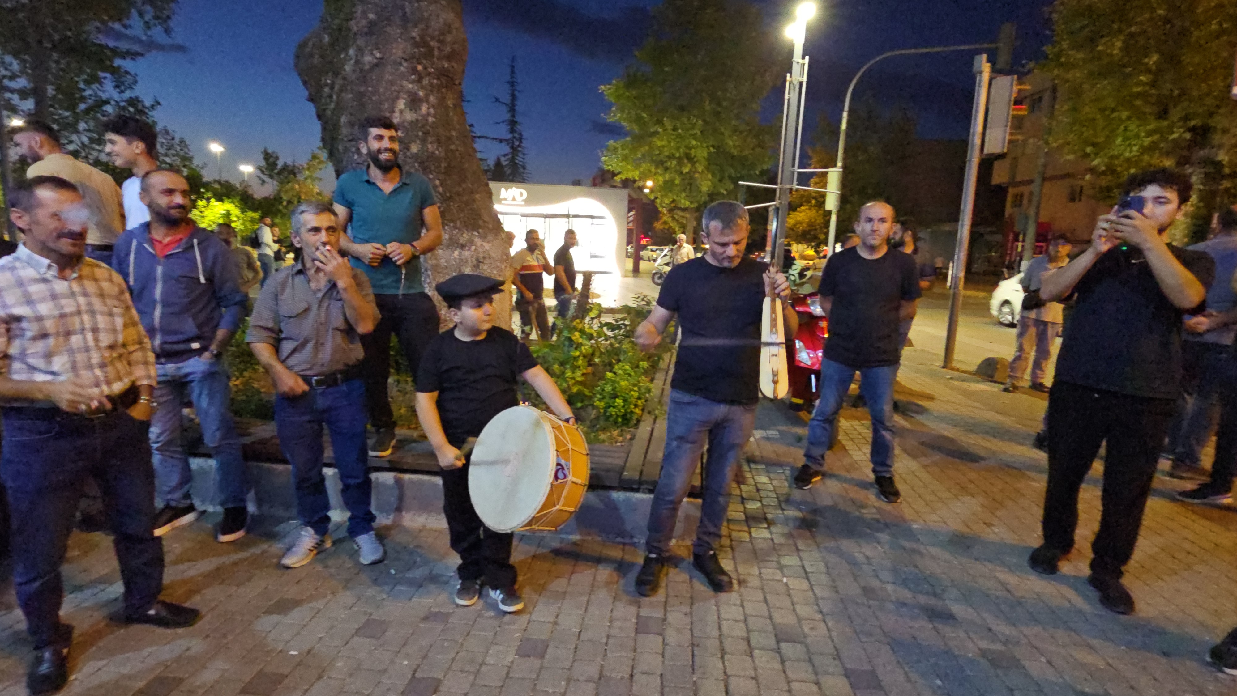 Şenlik iptal edilsin diyen İnci'ye tepki