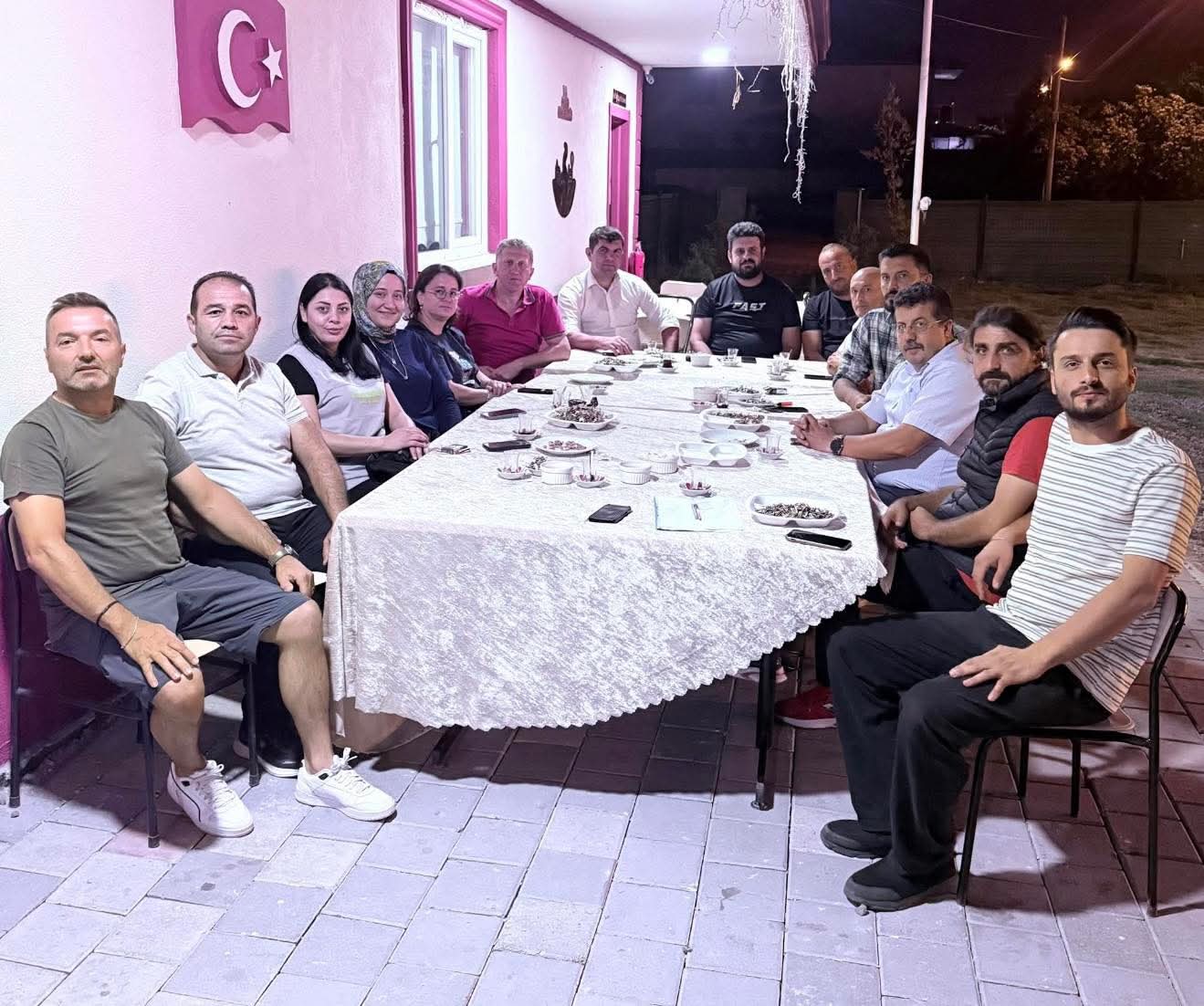 Hendek Karadenizliler Derneğinden Şenliğin yapılması için destek