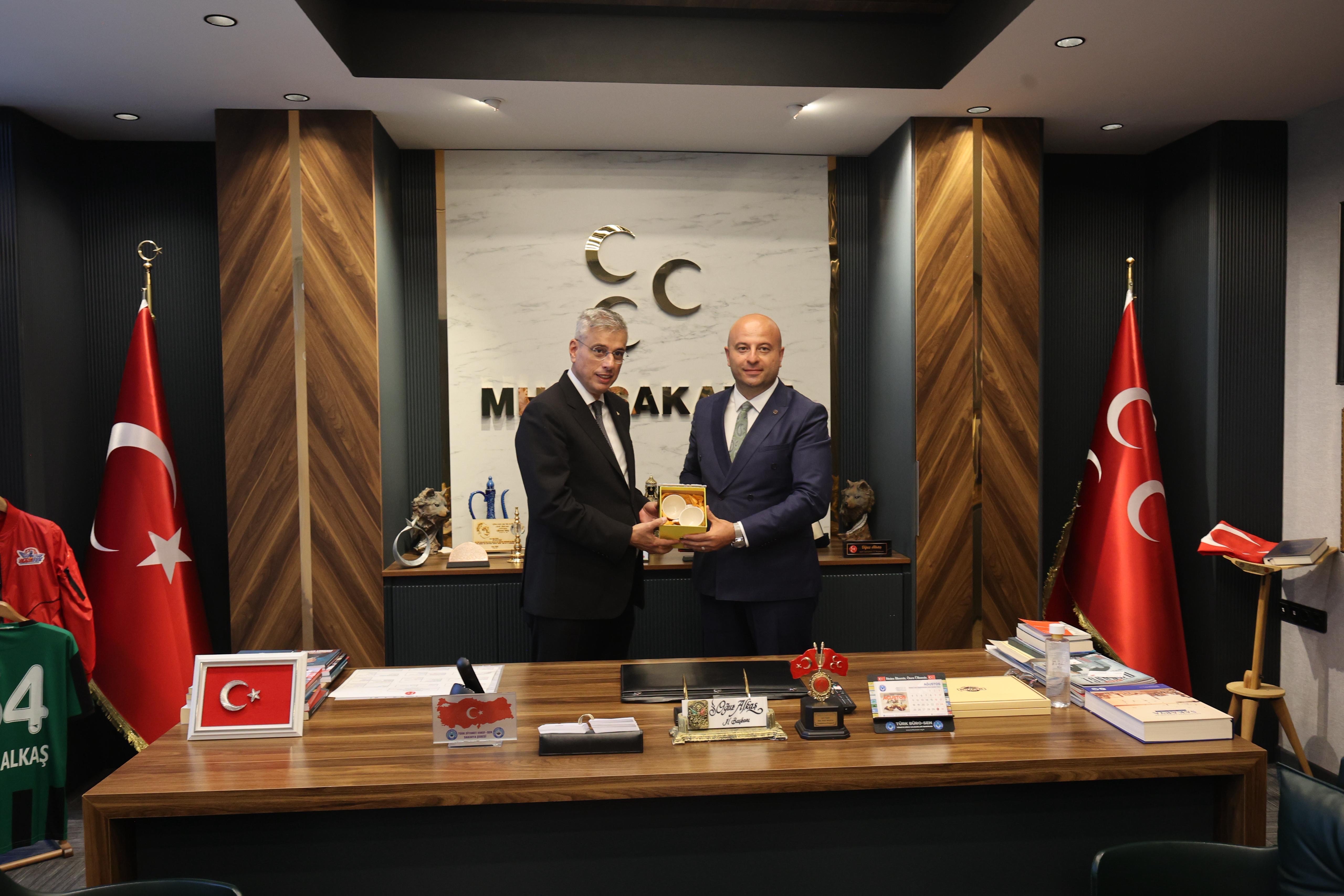 SAĞLIK BAKANI PROF. DR. KEMAL MEMİŞOĞLU’NDAN MHP SAKARYA İL BAŞKANLIĞI’NA ZİYARET