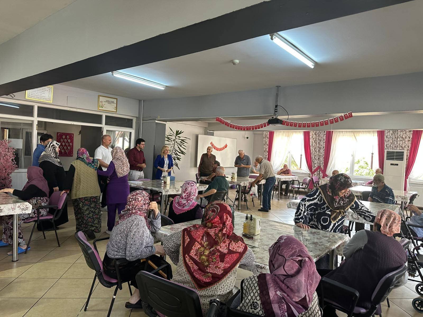 YAŞLILARA ZİYARET: KALPLERDE DERİN İZ BIRAKAN BULUŞMA