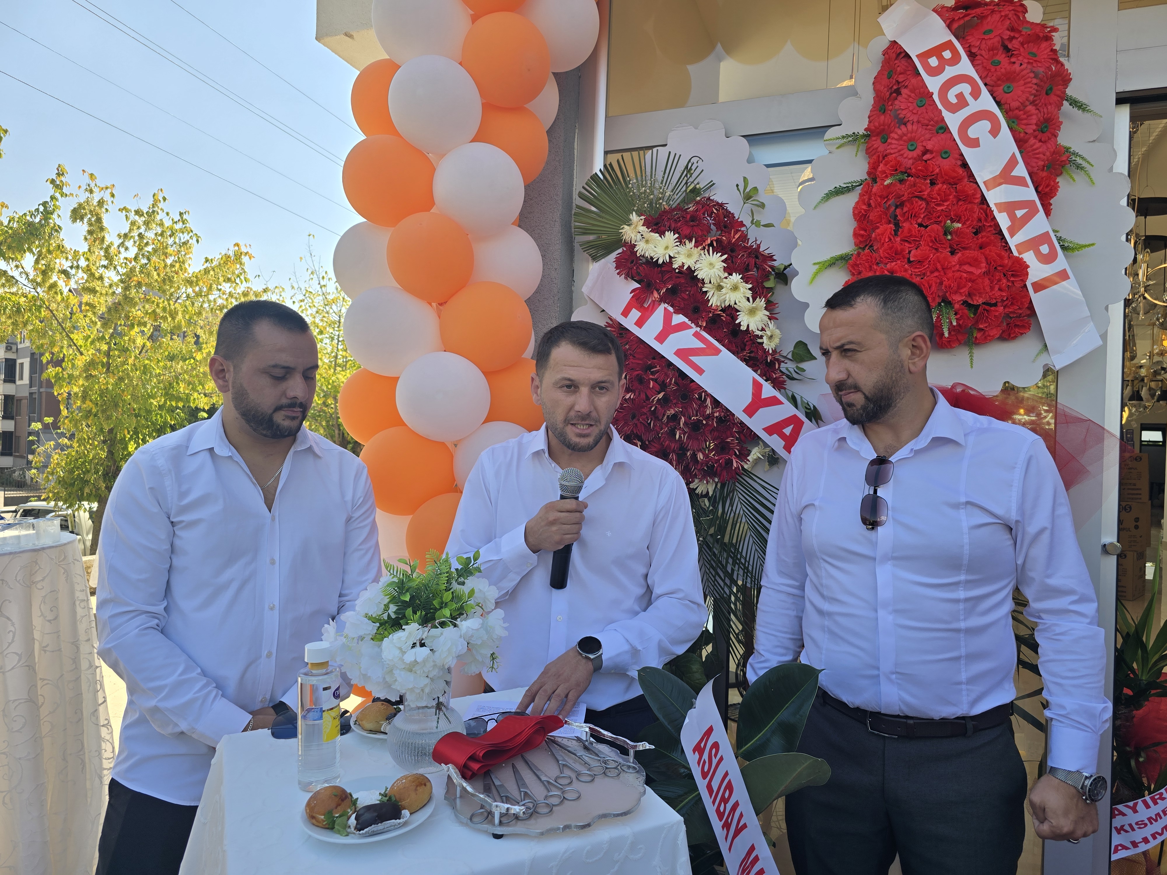Ada Berrak Elektrik Hendek Şubesi Yenilenen Yüzüyle Hizmete Açıldı