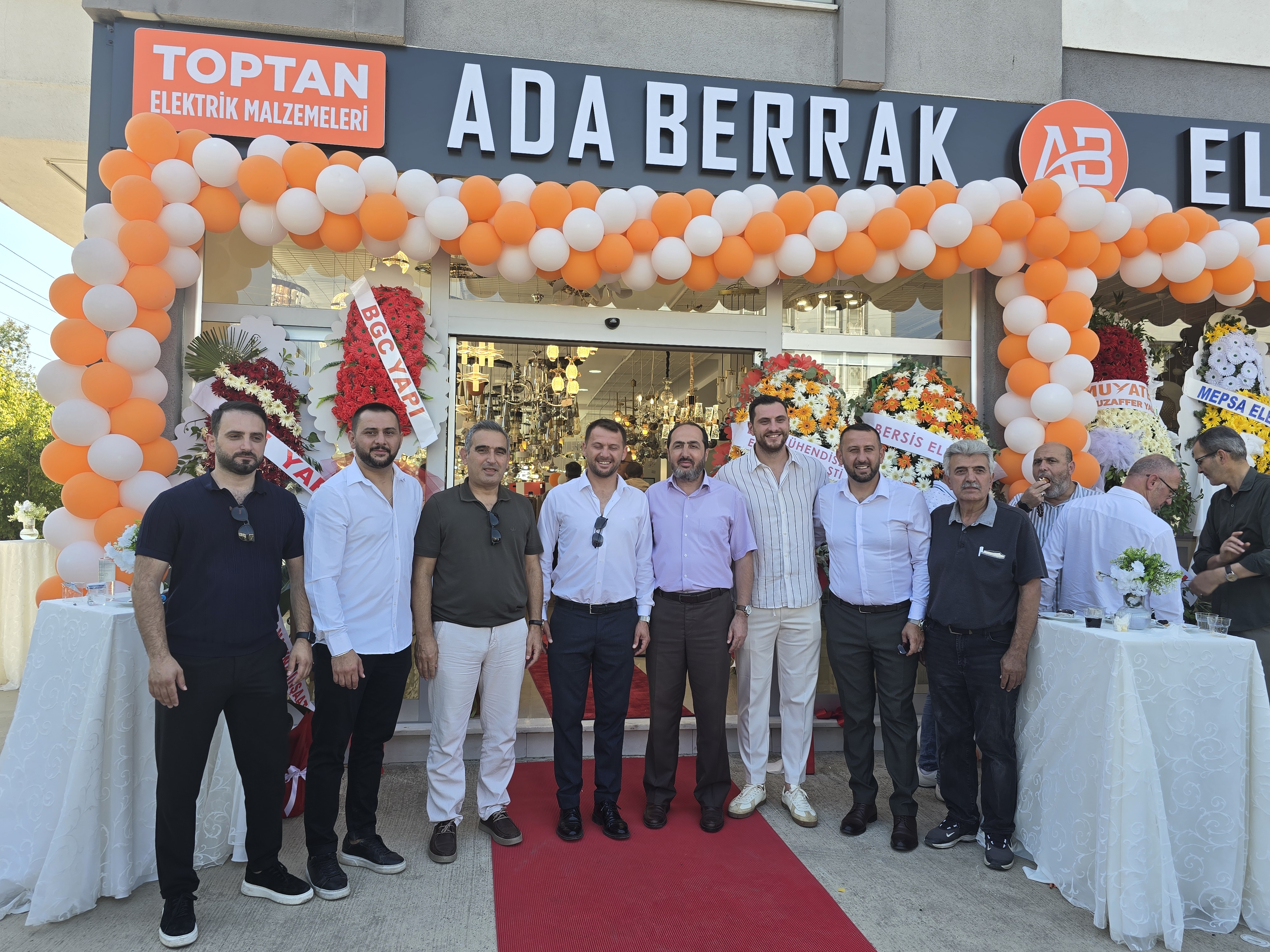 Ada Berrak Elektrik Hendek Şubesi Yenilenen Yüzüyle Hizmete Açıldı