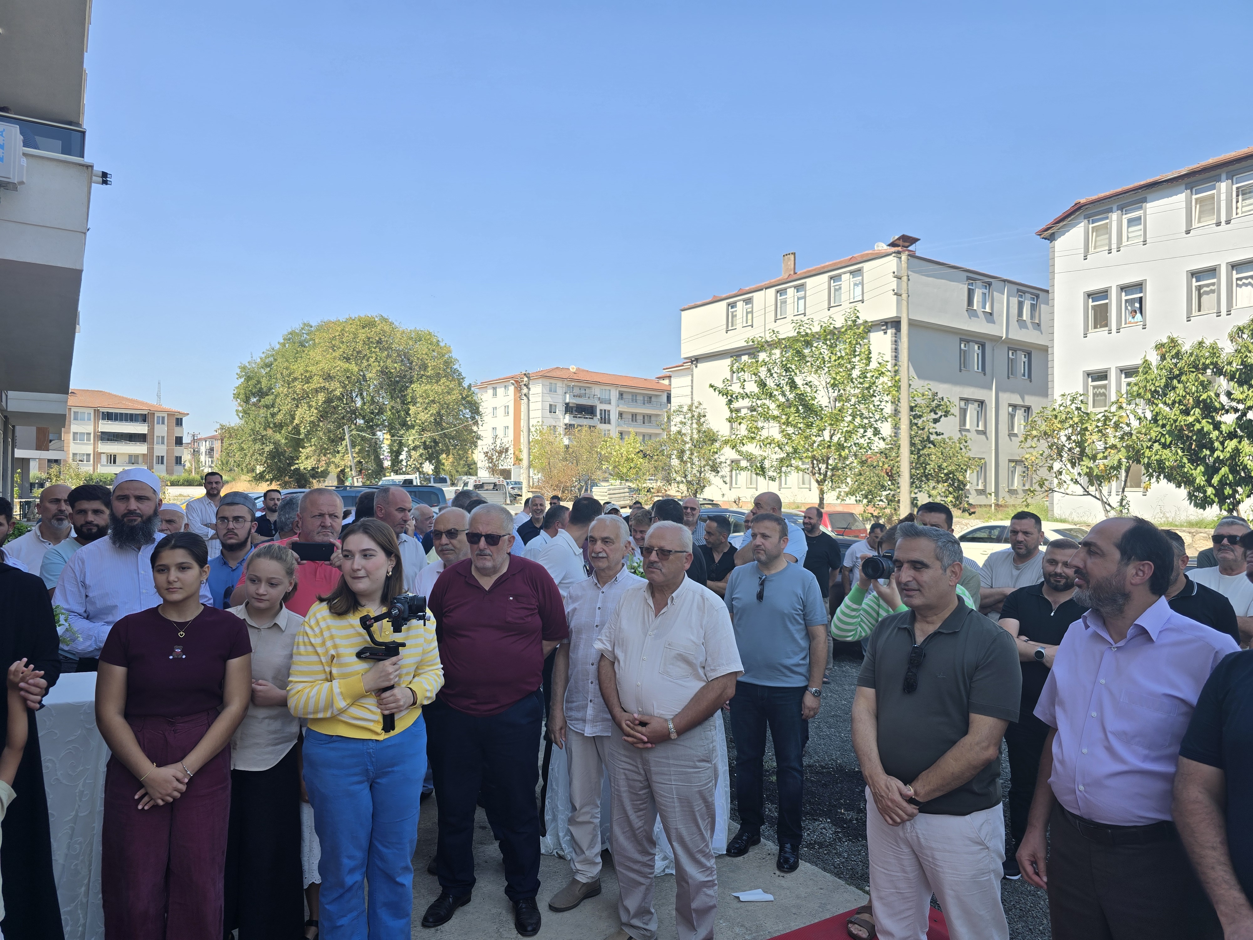 Ada Berrak Elektrik Hendek Şubesi Yenilenen Yüzüyle Hizmete Açıldı