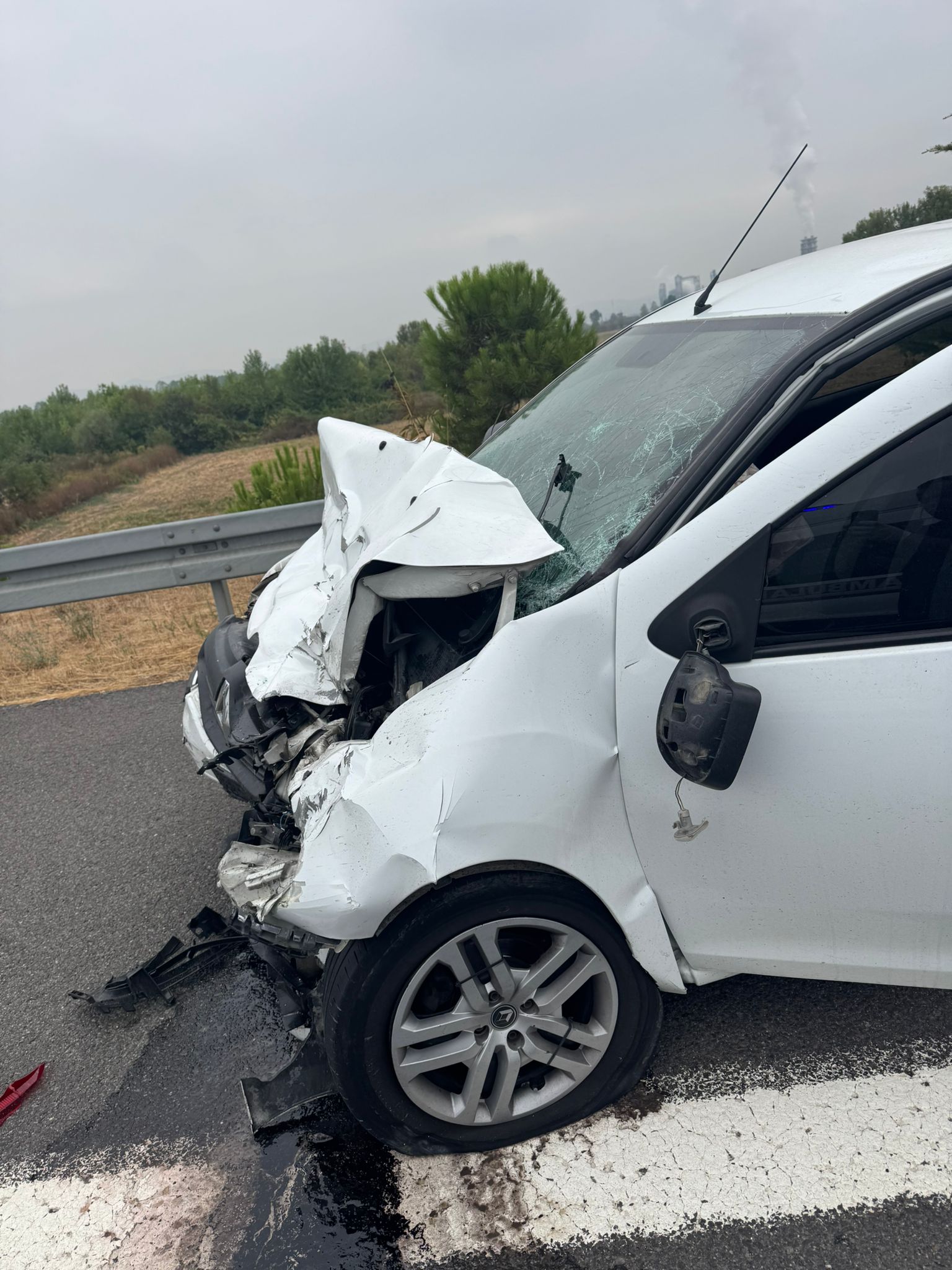 Kuzey Marmara Otoyolu girişinde kazada, 4 yaralı