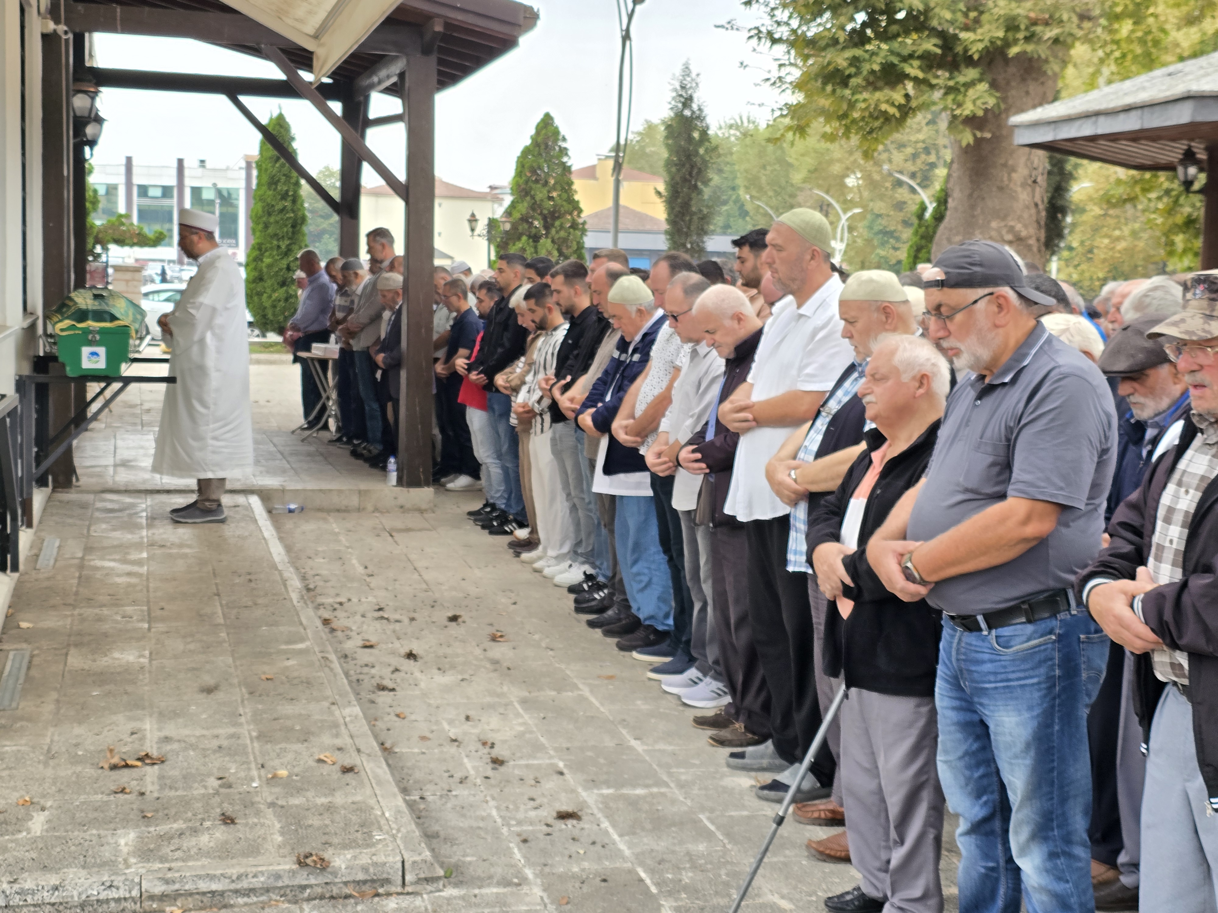 Yüksek son yolculuğuna uğurlandı