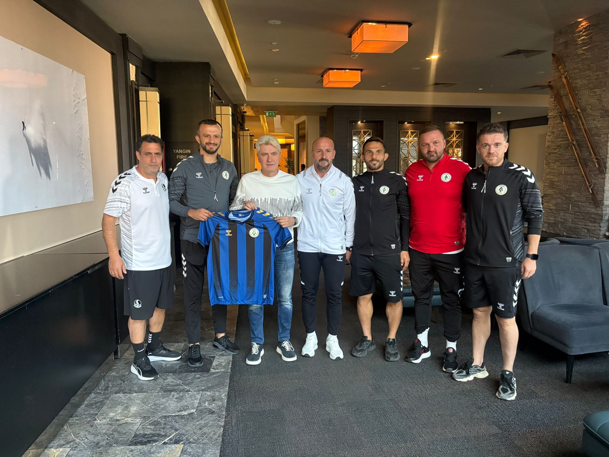 HENDEKSPOR’DAN SAKARYASPOR’A ZİYARET