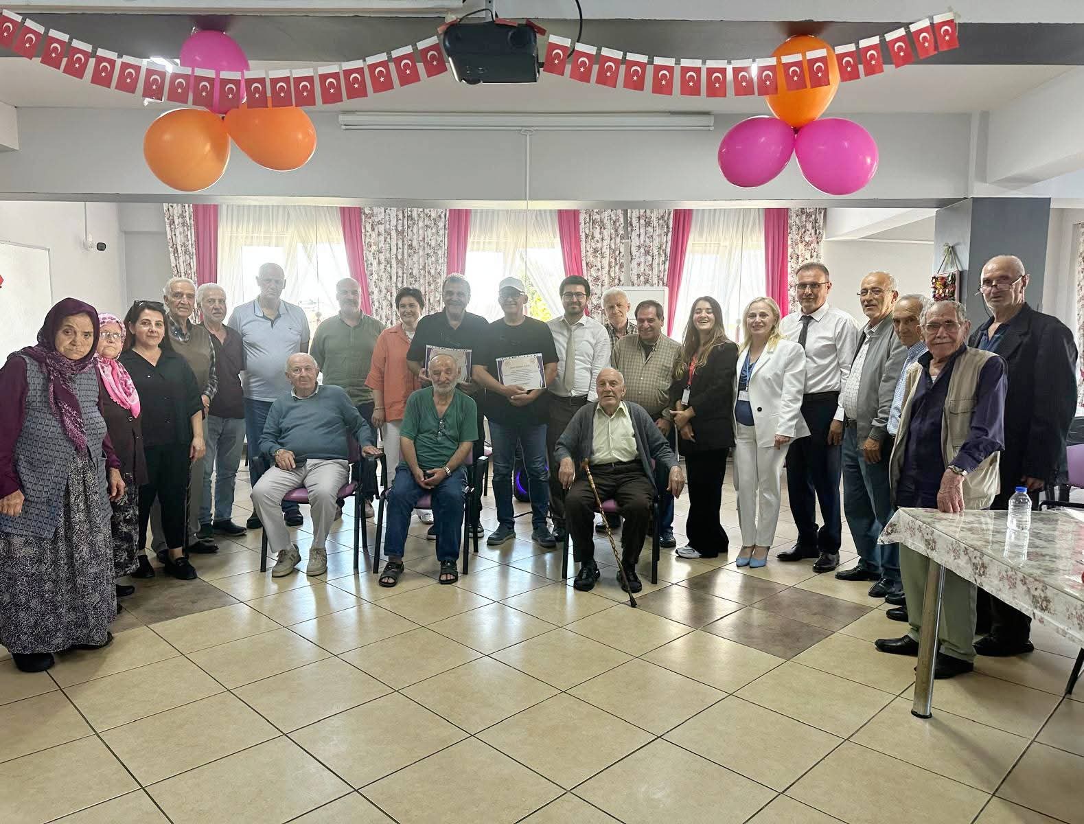 HENDEKTE YÜREKLERE DOKUNAN BİR GÜN UNUTURSAM HATIRLAT