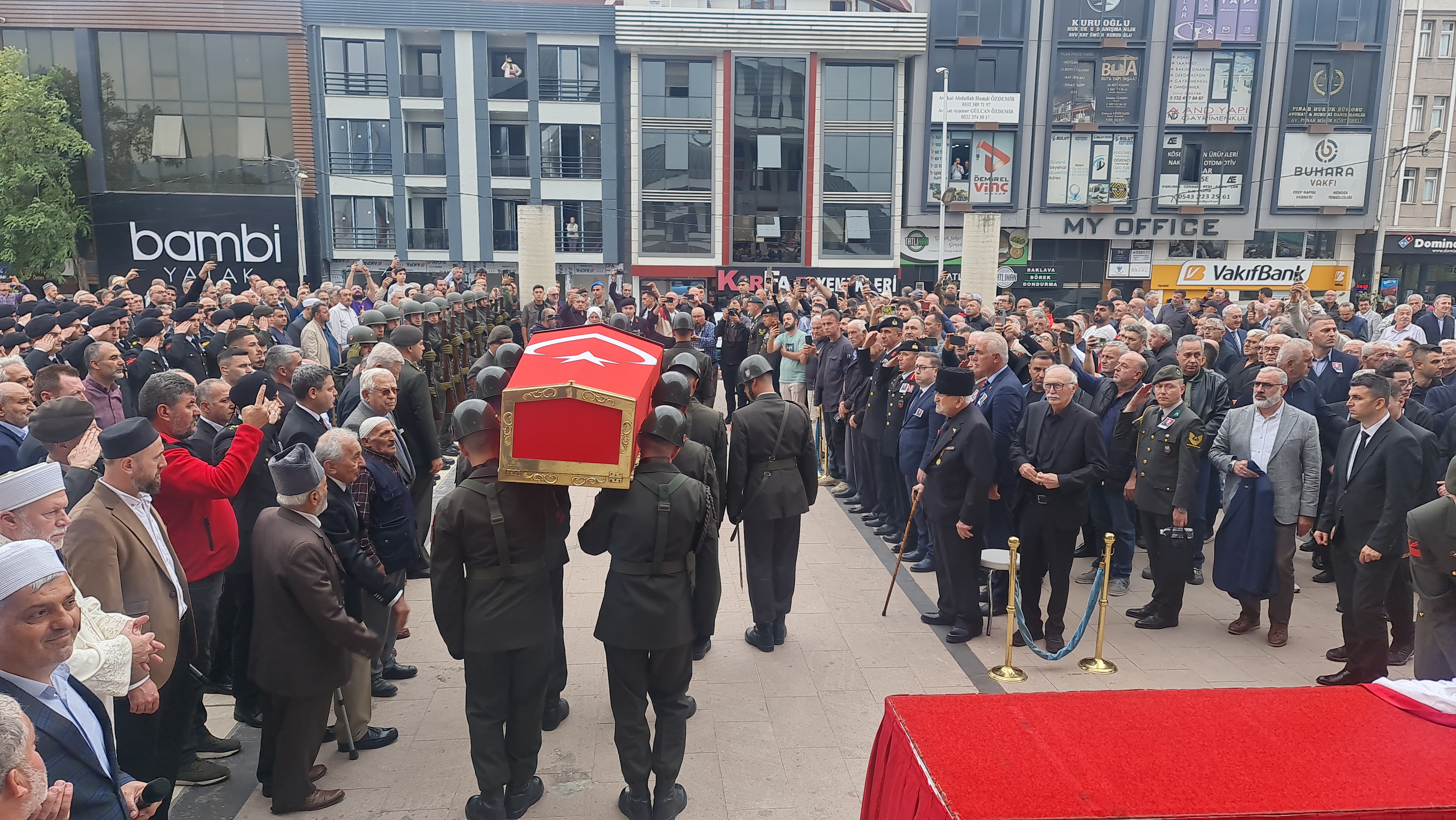 Rasim Betir Paşa Askeri Törenle Son Yolculuğuna Uğurlandı