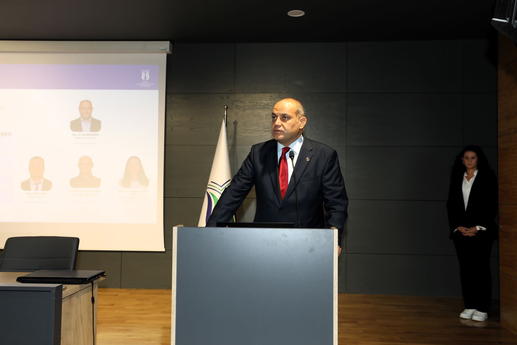 Hendek MYO’da ilk dersi rektör ve OSB başkanı verdi