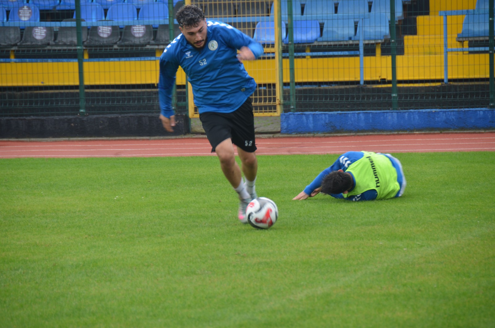 Hendekspor'da Karamürselspor Maçı Hazırlıkları Sürüyor