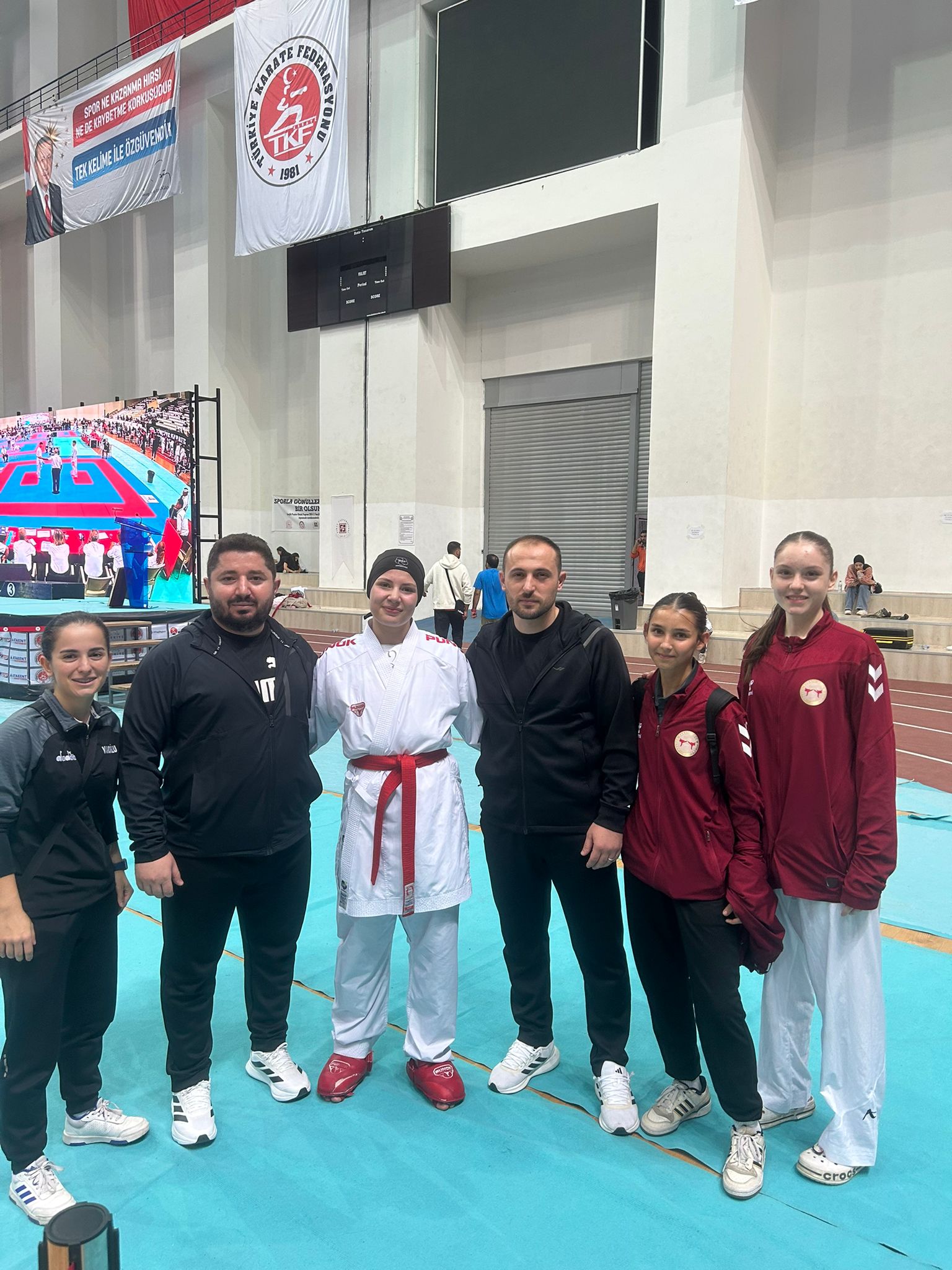 Karateciler Madalyalar ile döndü