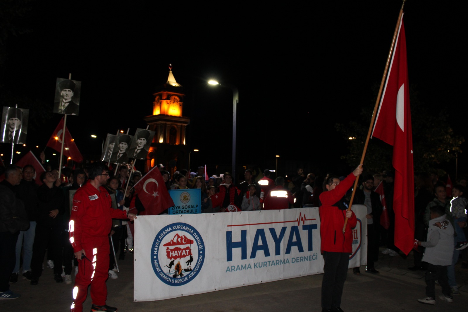 Hayat Arama Kurtarma’dan Cumhuriyet Yürüyüşü