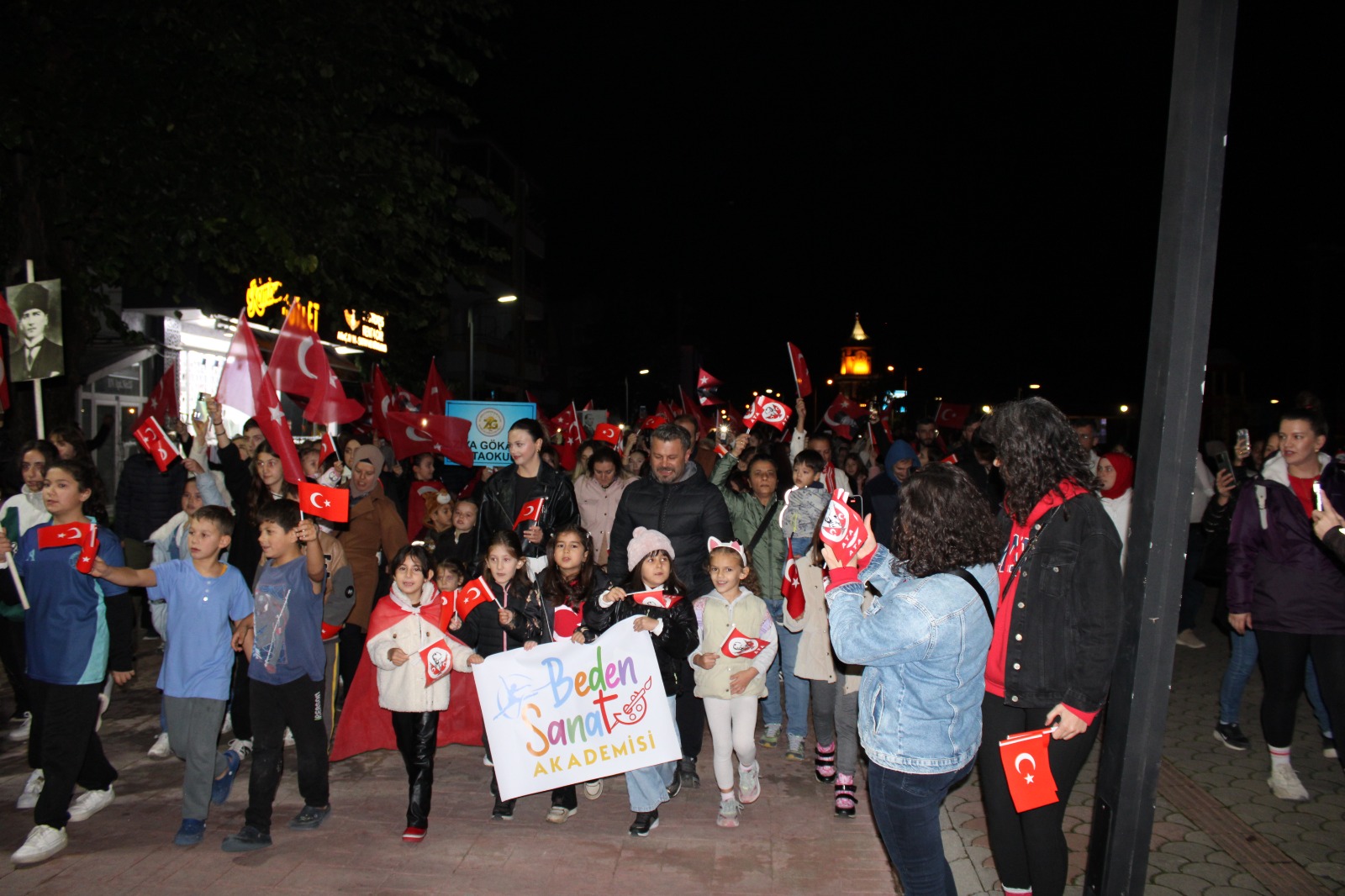Hayat Arama Kurtarma’dan Cumhuriyet Yürüyüşü