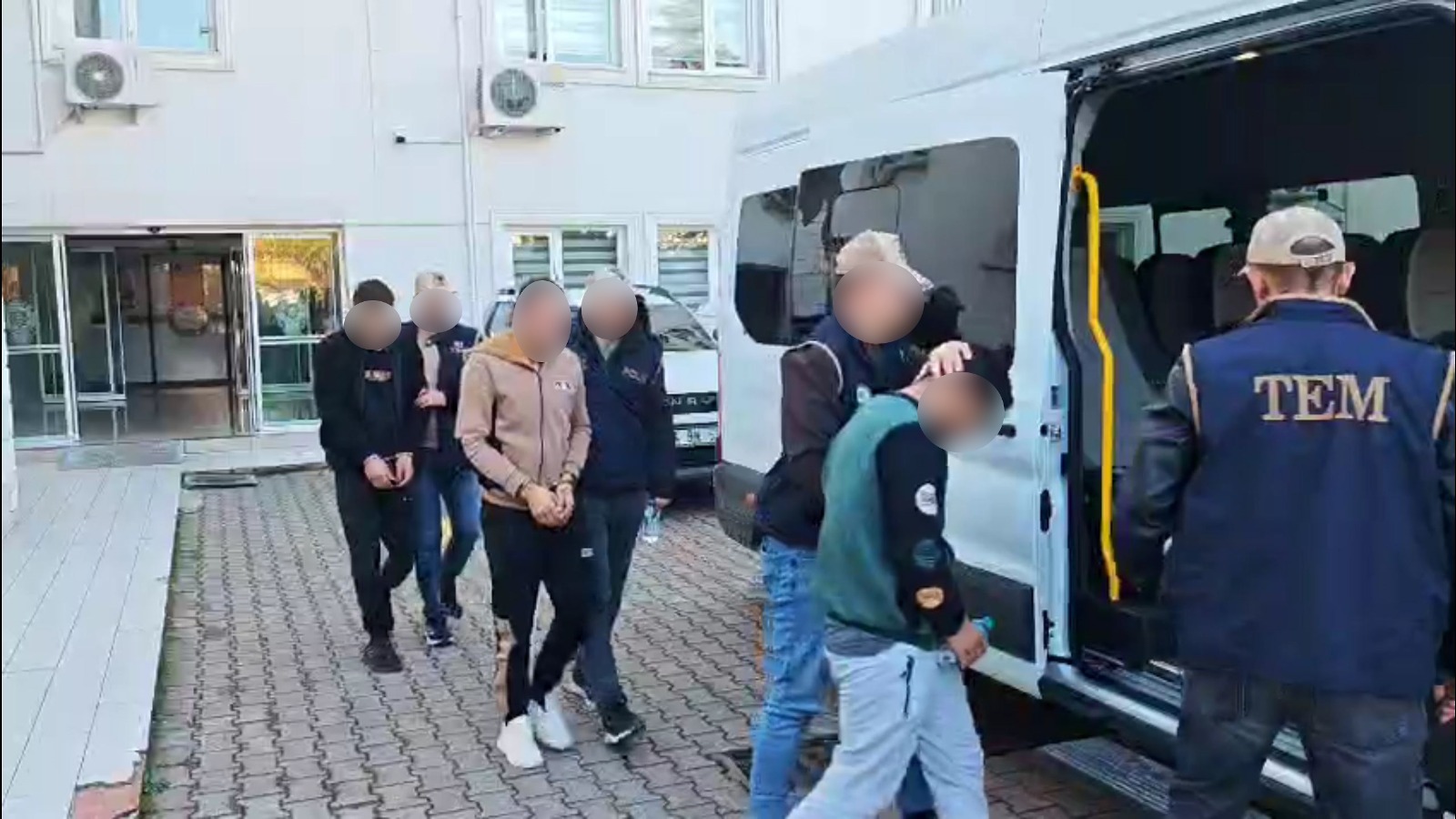 Emniyetten Kaçak Göçmen Operasyonu