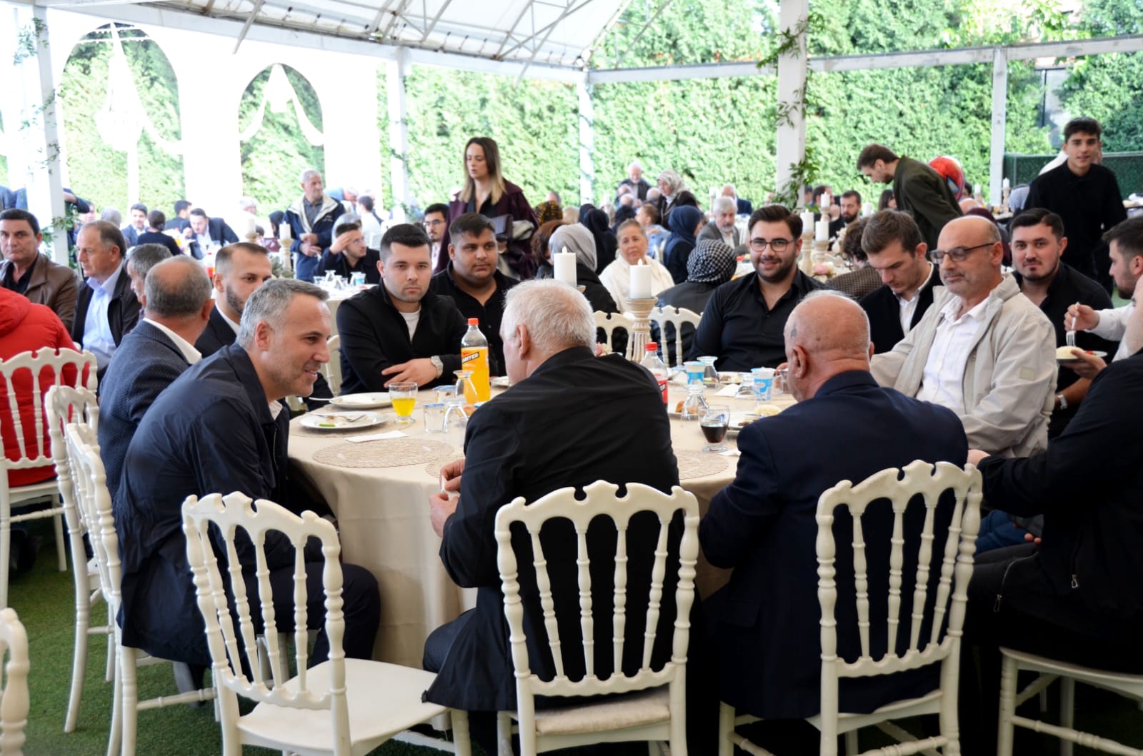 Siyasetin Kalbi bu düğünde attı