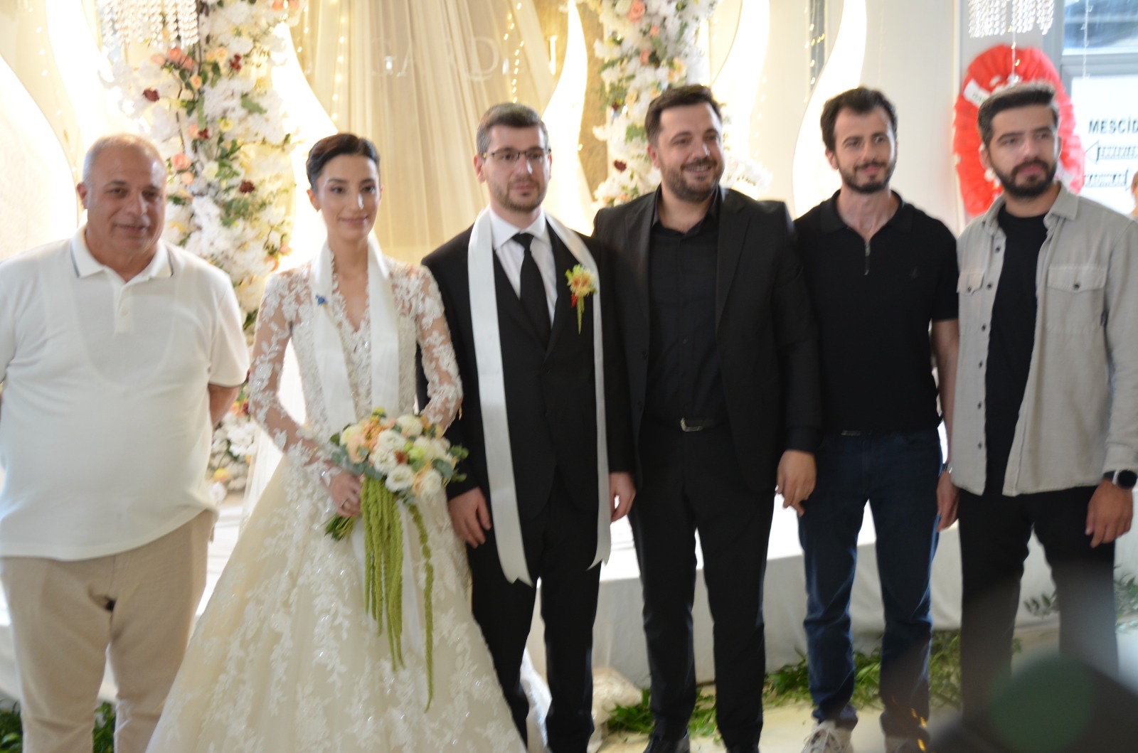 Siyasetin Kalbi bu düğünde attı