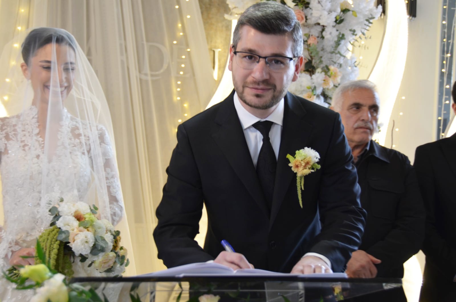 Siyasetin Kalbi bu düğünde attı