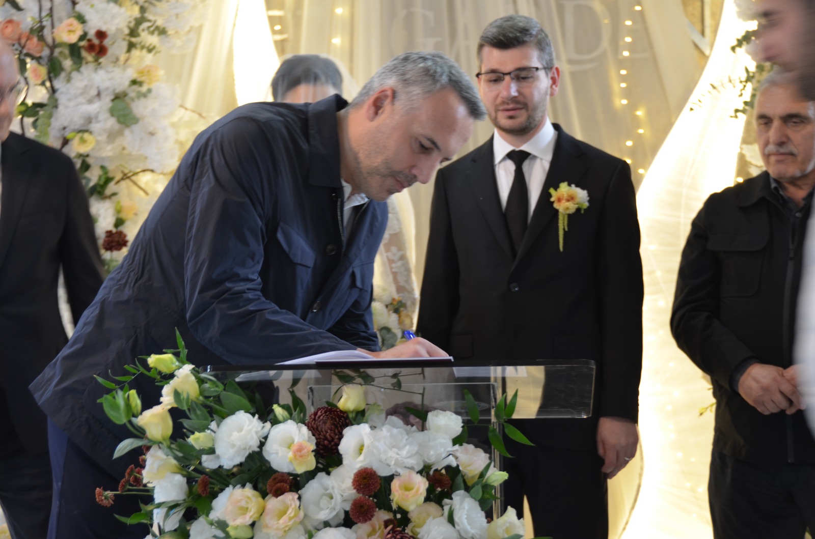 Siyasetin Kalbi bu düğünde attı