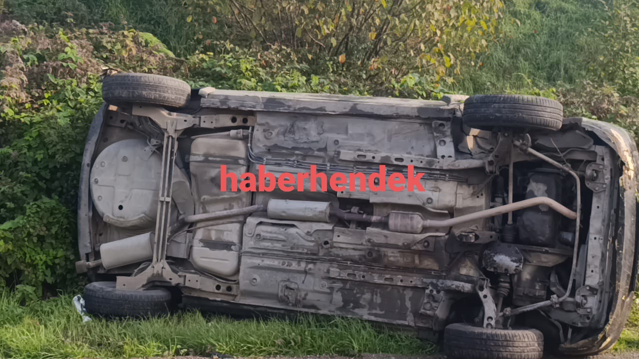Hendek’te Kontrolden Çıkan Otomobil Takla Attı