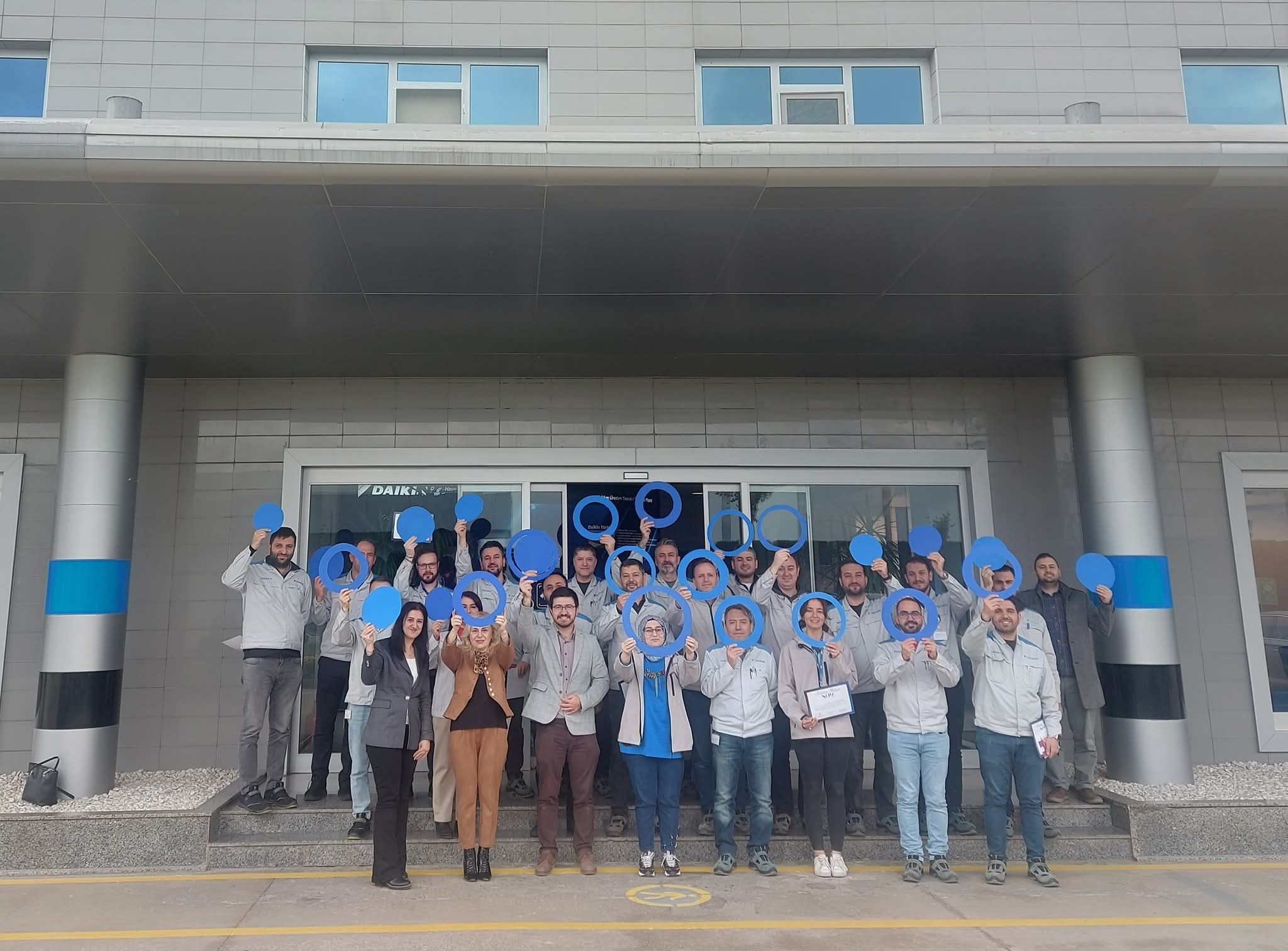 FABRİKA ÇALIŞANLARINA MAVİ HALKA İLE DİYABET FARKINDALIĞI