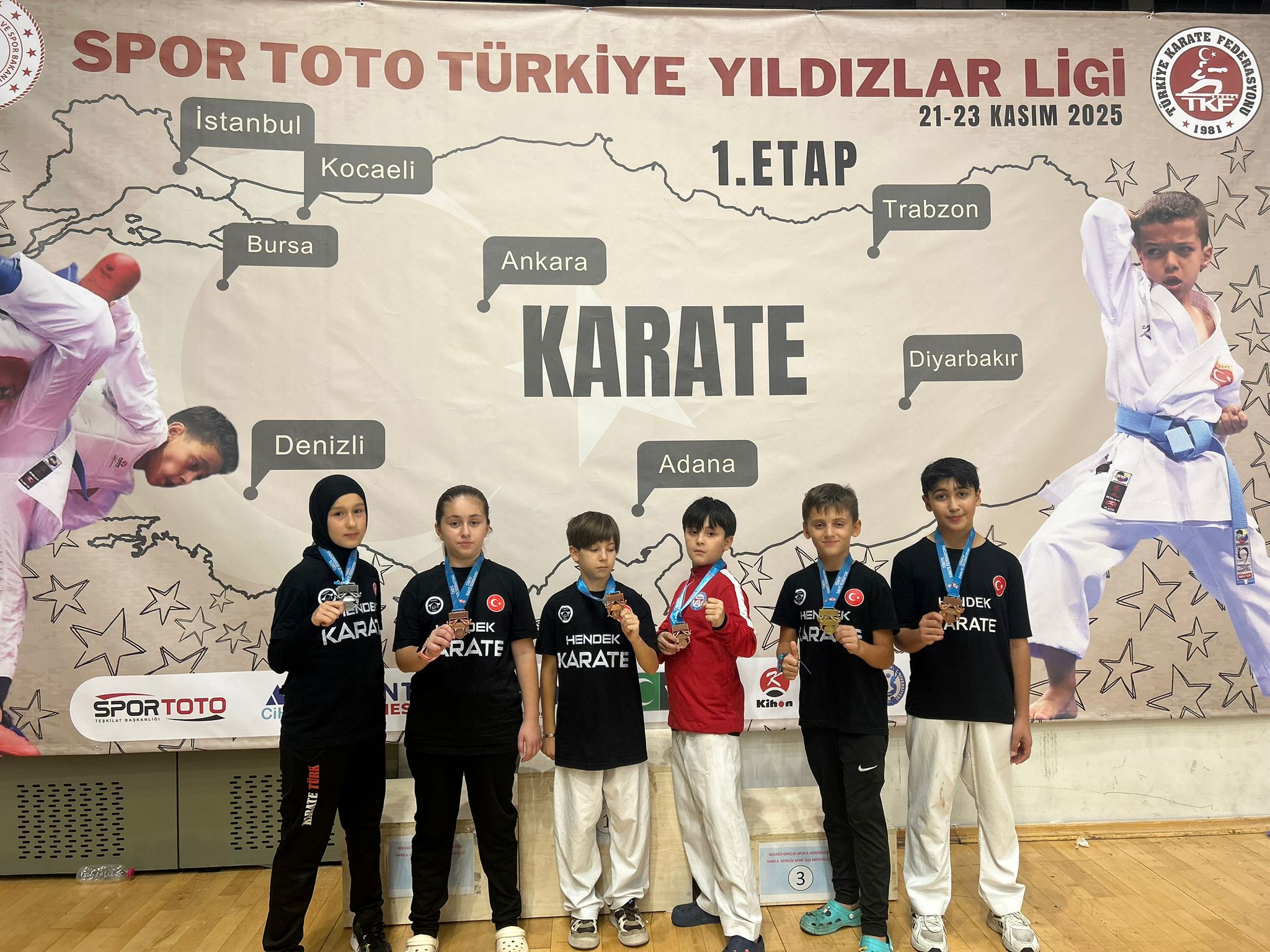 Hendek Olimpik'ten madalya şov