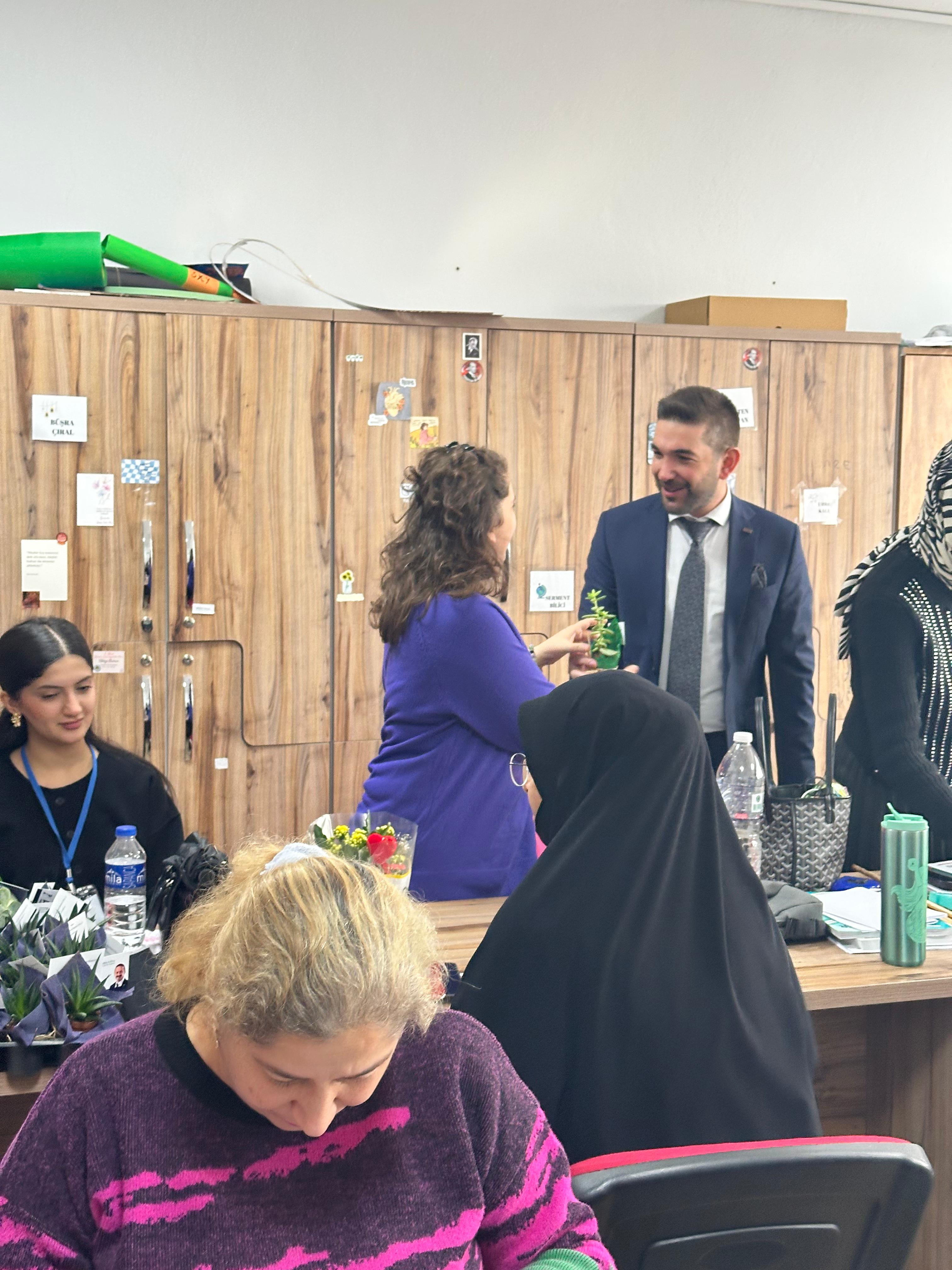 Anahtar Parti Öğretmenleri unutmadı