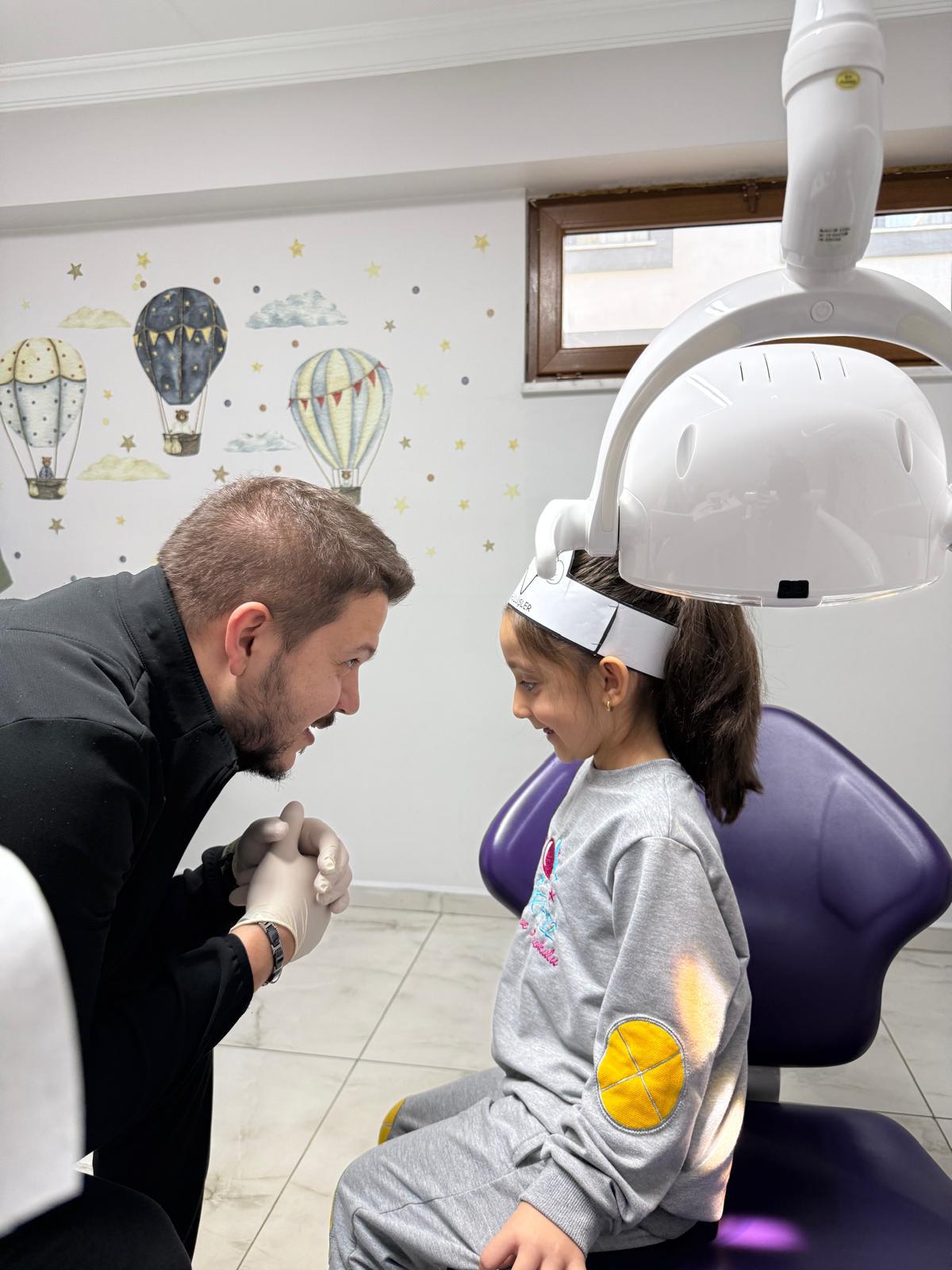 Kreş Öğretmen ve Öğrencilerinden Ağız ve Diş Sağlığı Haftasında Anlamlı Ziyaret