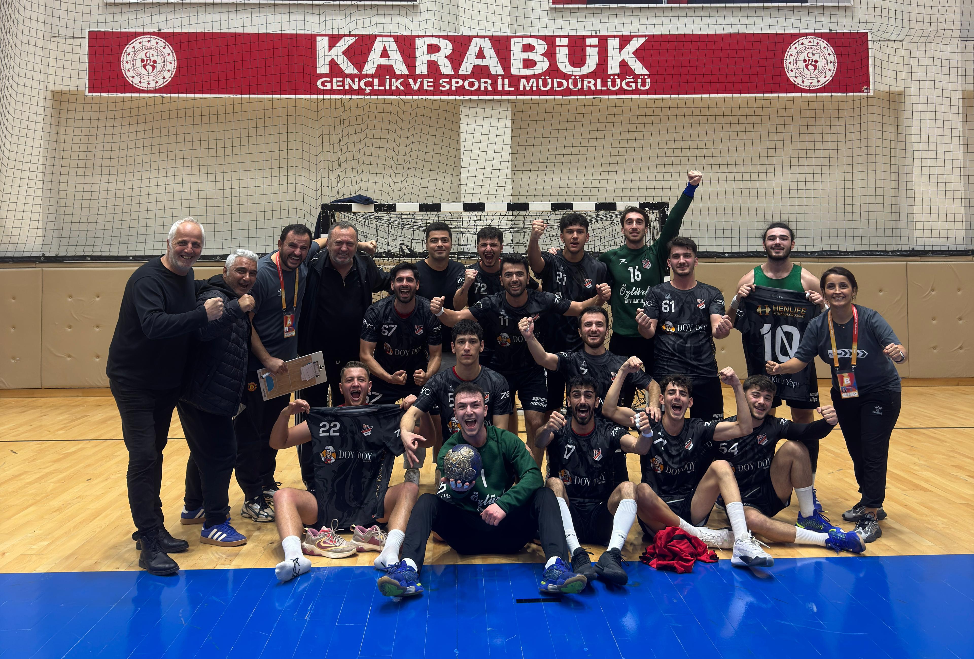1954 Hendekspor deplasmandan galip dönüyor