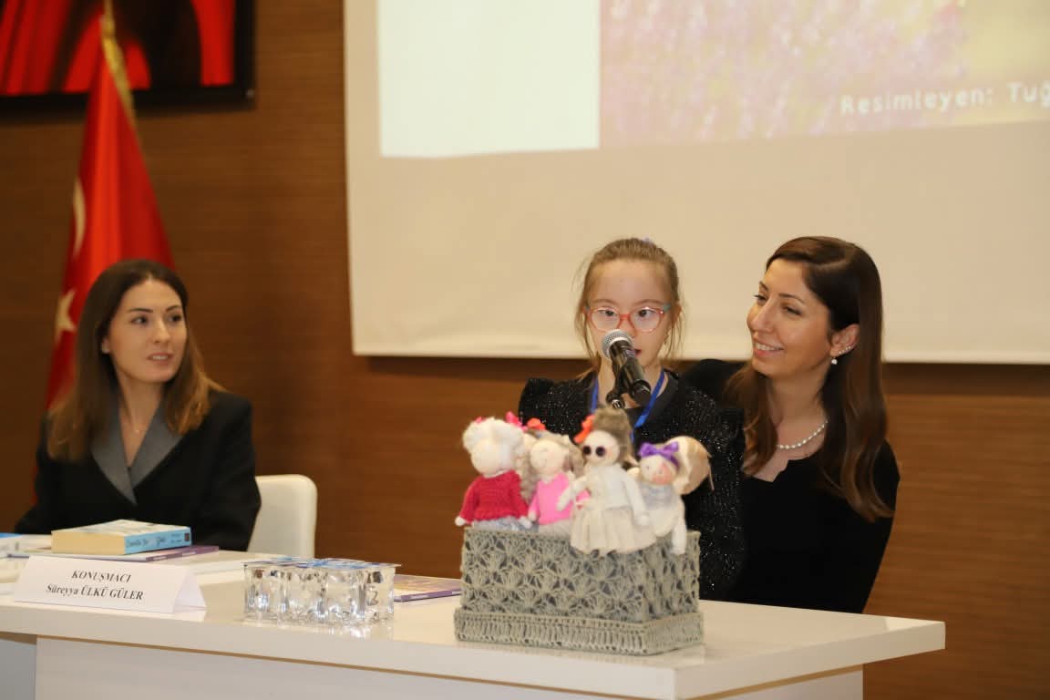 FARKLI OLMAK NORMALDİR ADLI SÖYLEŞİYE YOĞUN İLGİ