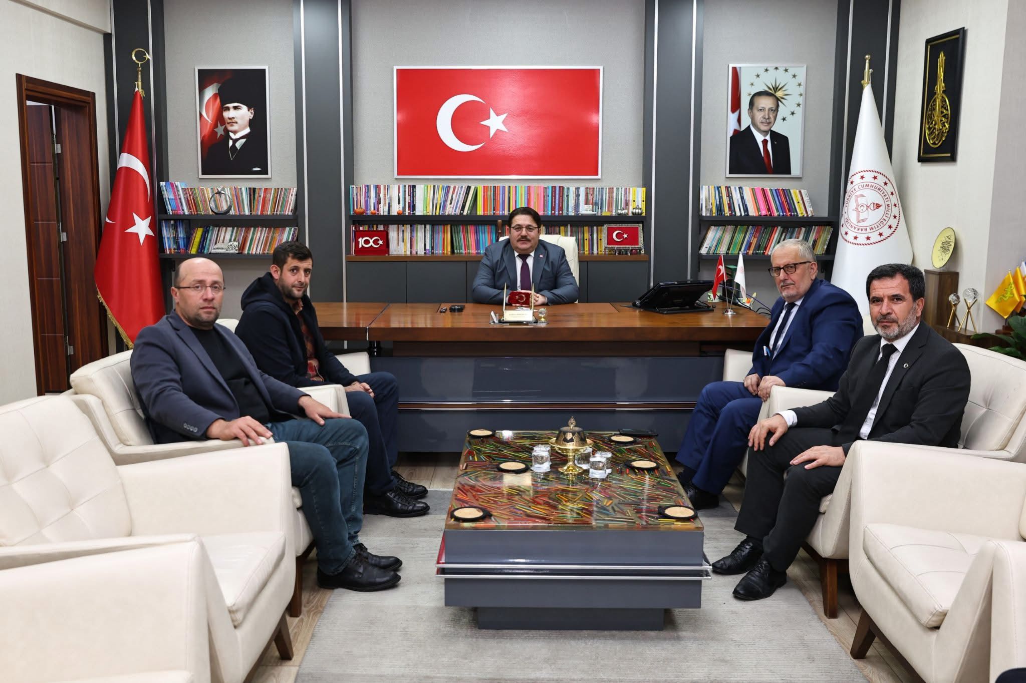 Öz, İl Milli Eğitim Müdürünü ziyaret etti