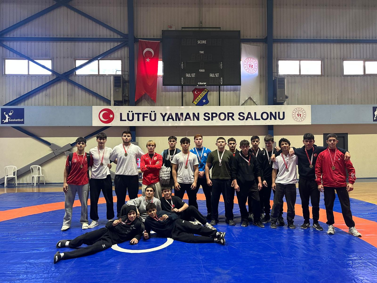 Hendek Akşemsettin MTAL Sakarya Şampiyonu