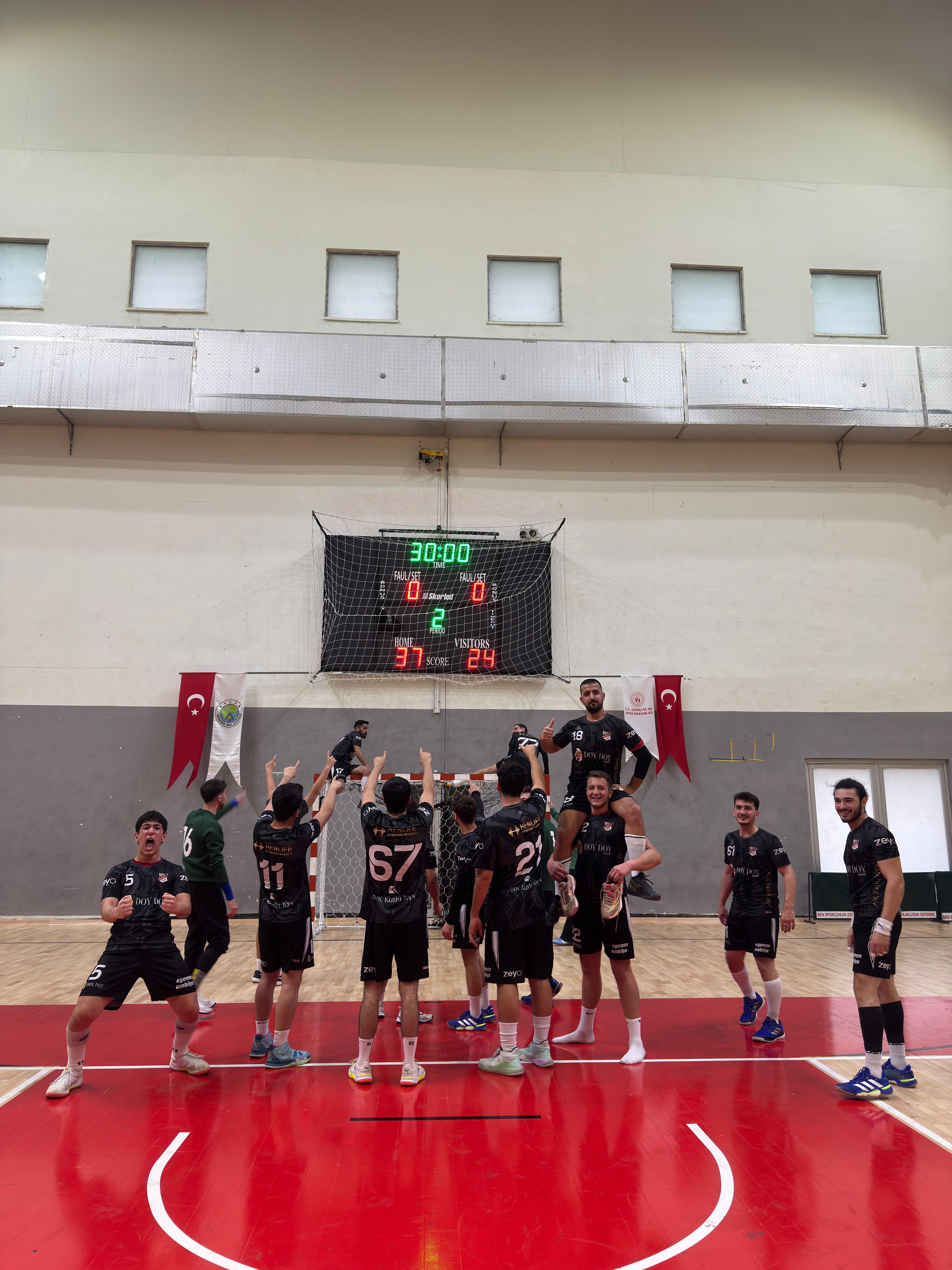 1954 Hendek Spor’dan Farklı Galibiyet