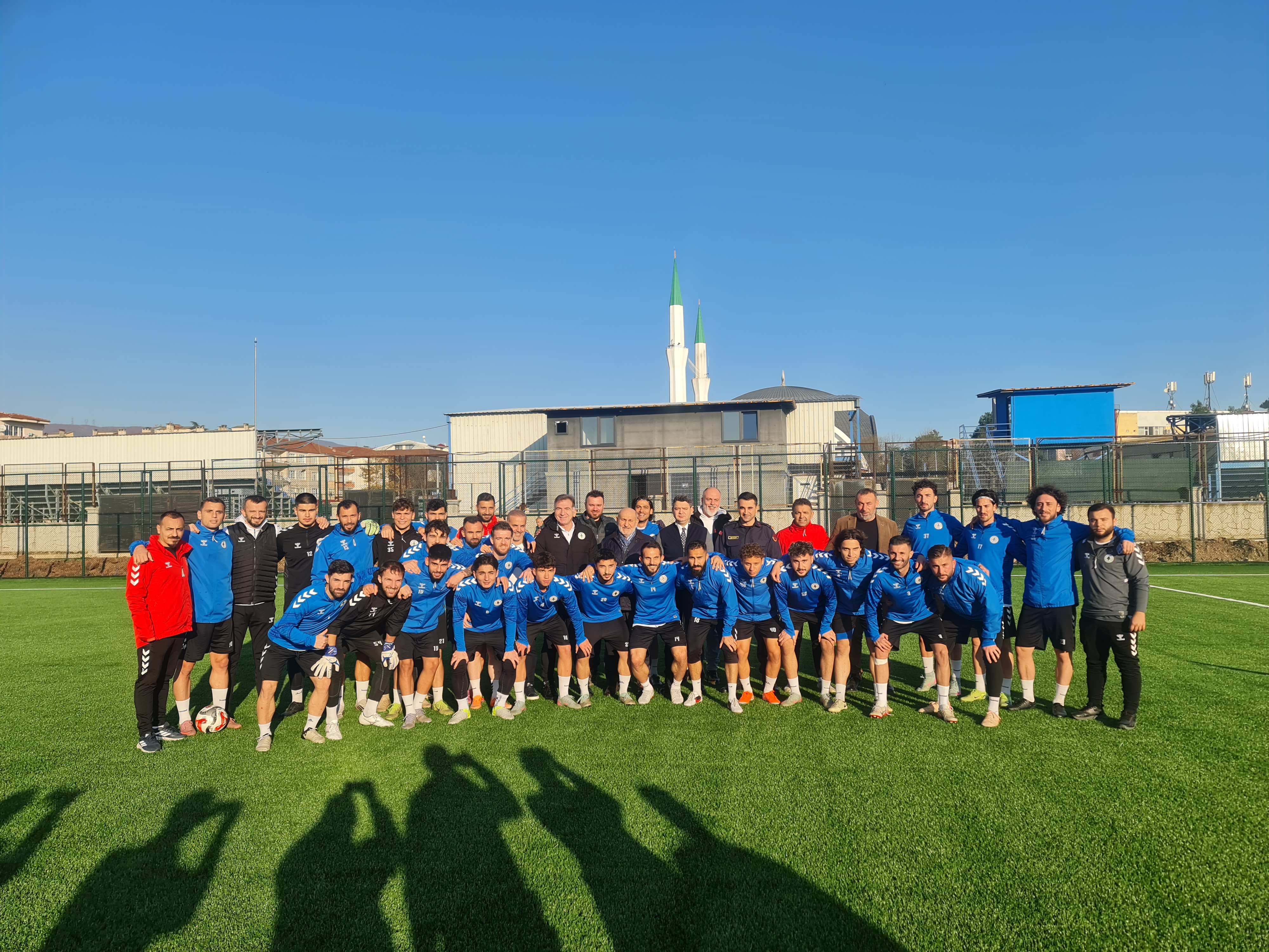 Kaymakam Gökpınar ve Püsküllü’den Hendekspor'a Moral Ziyareti