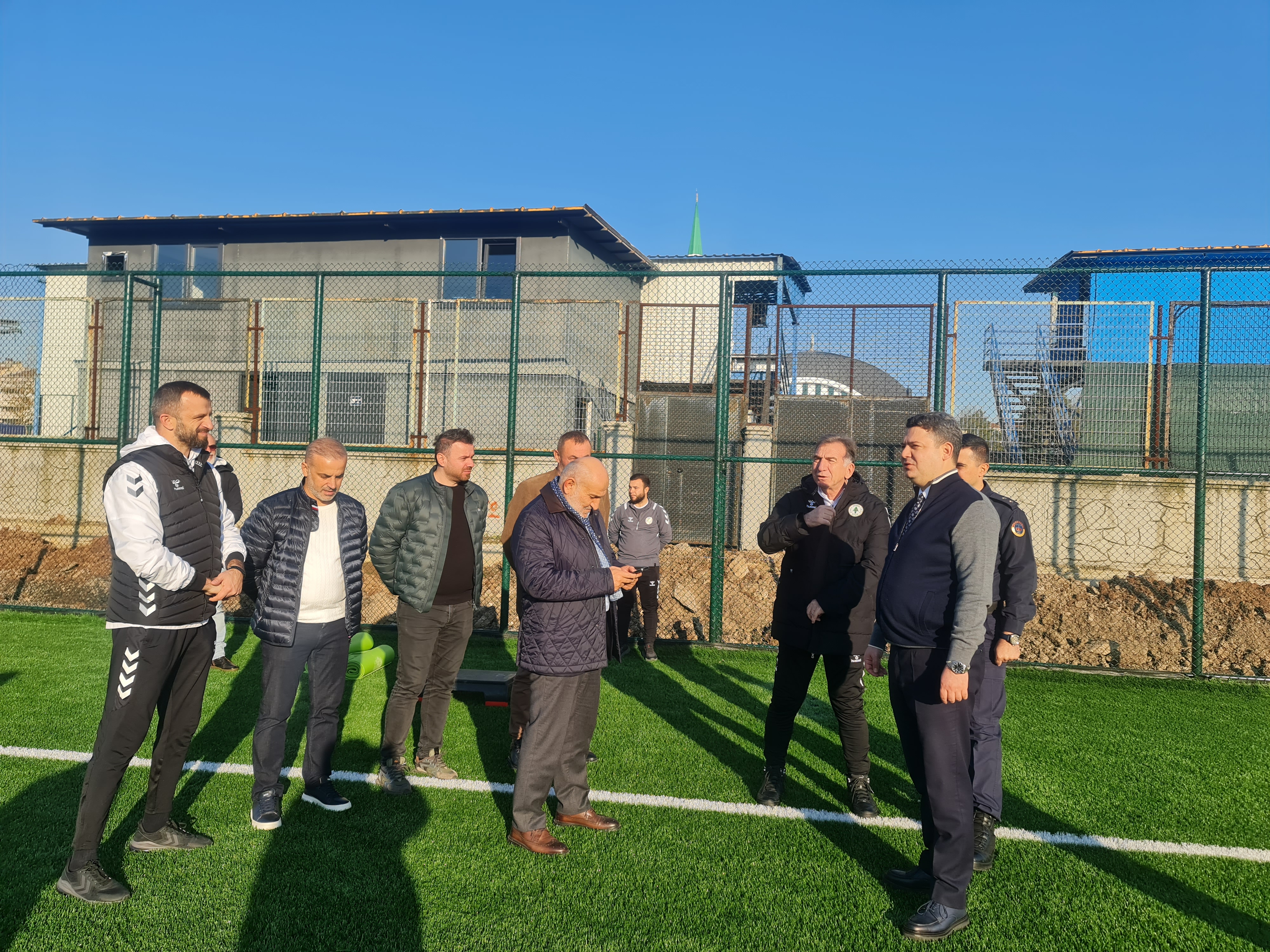 Kaymakam Gökpınar ve Püsküllü’den Hendekspor'a Moral Ziyareti