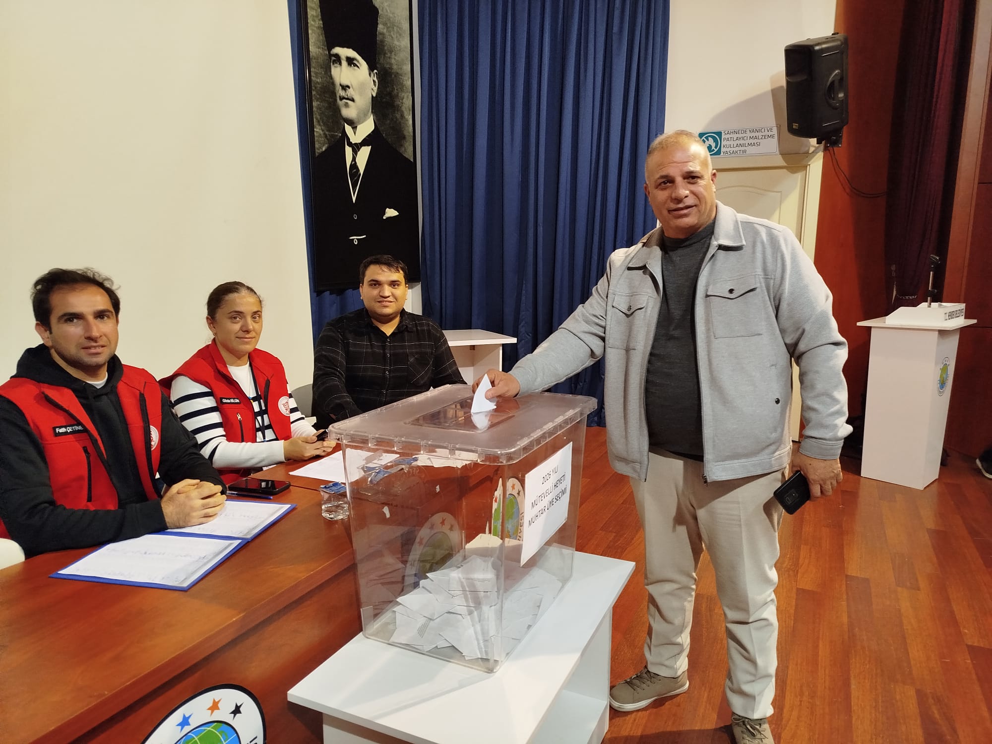 Mütevelli Heyeti'ne seçildi, istifa etti