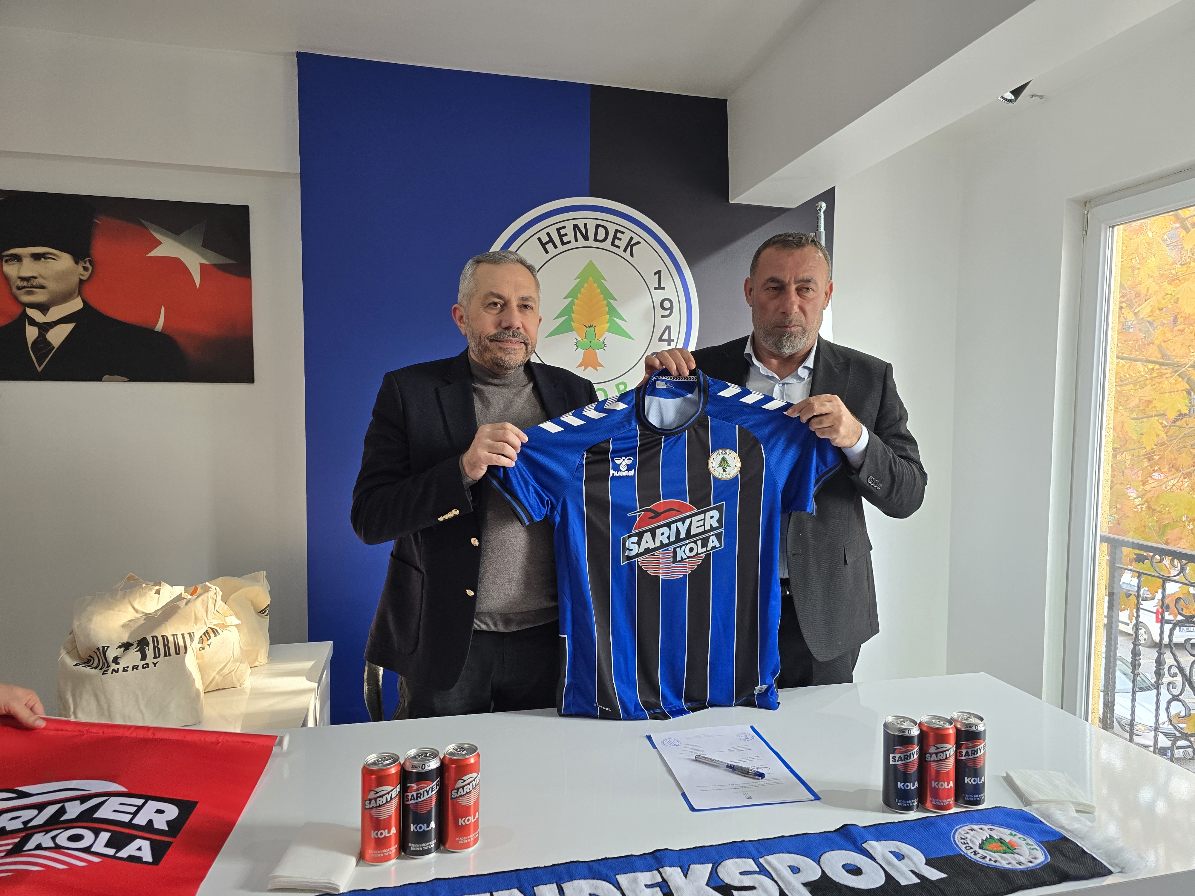 Sarıyer Kola Hendekspor'un Forma sponsoru oldu