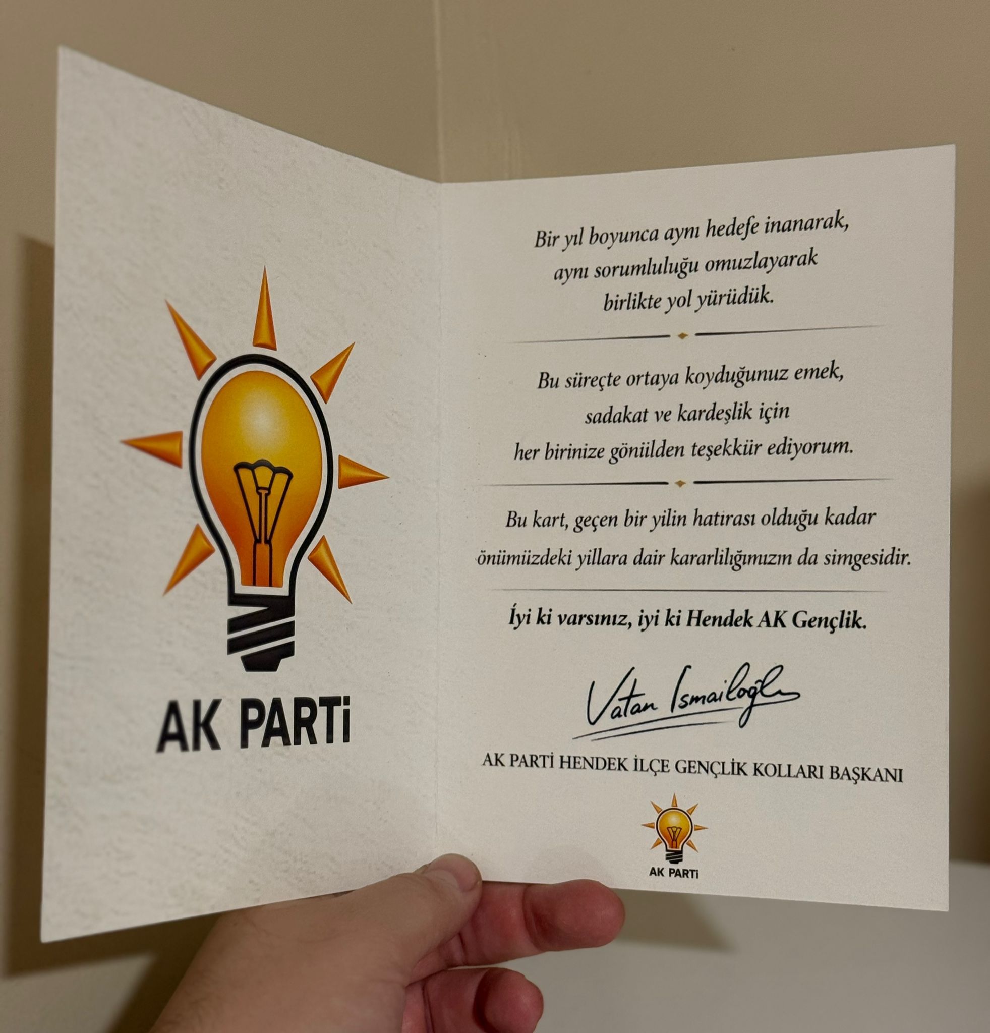 GÖNÜLDEN YÜRÜYEN BİR GENÇLİK