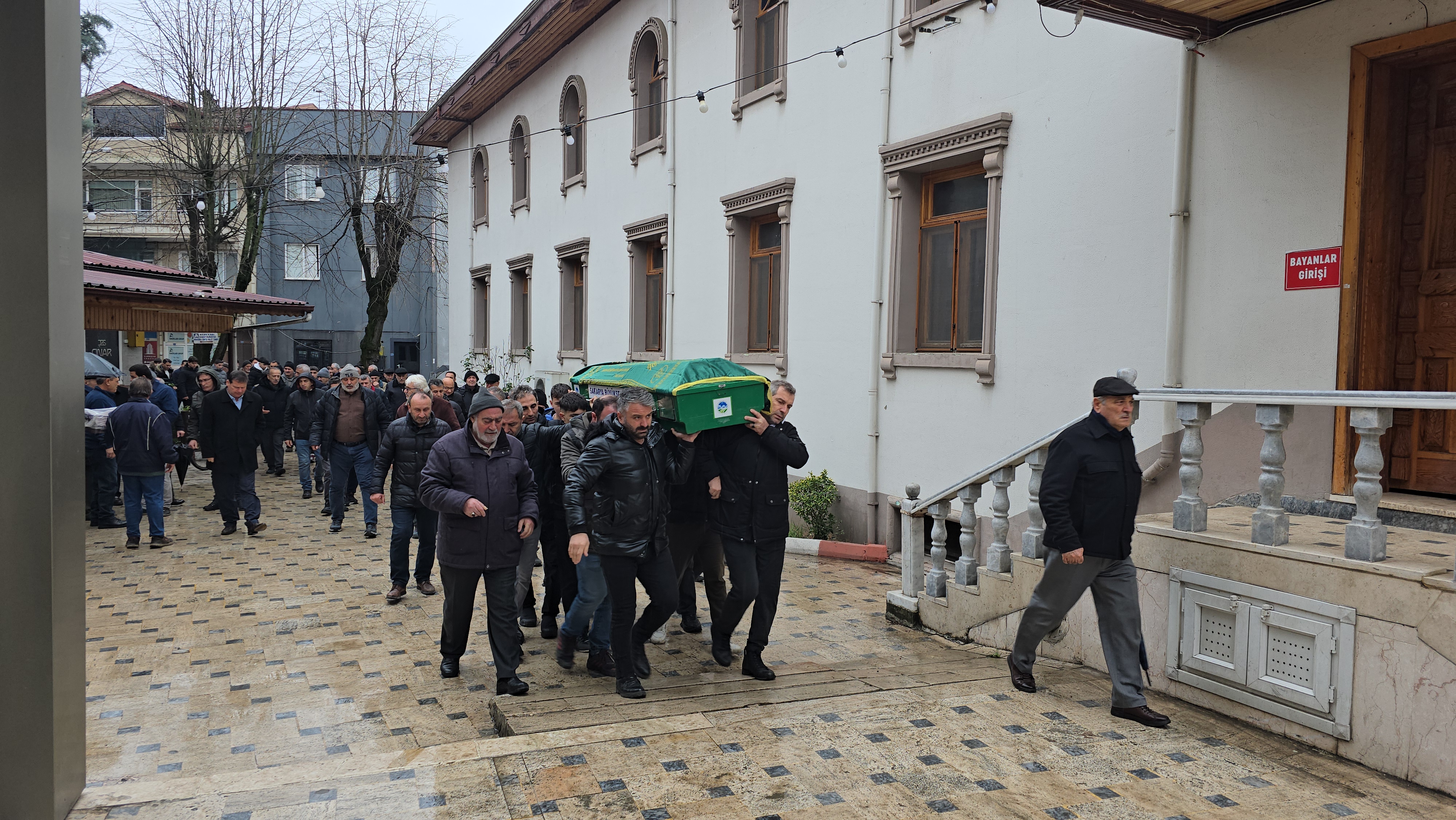 Varlıca dualarla son yolculuğuna uğurlandı