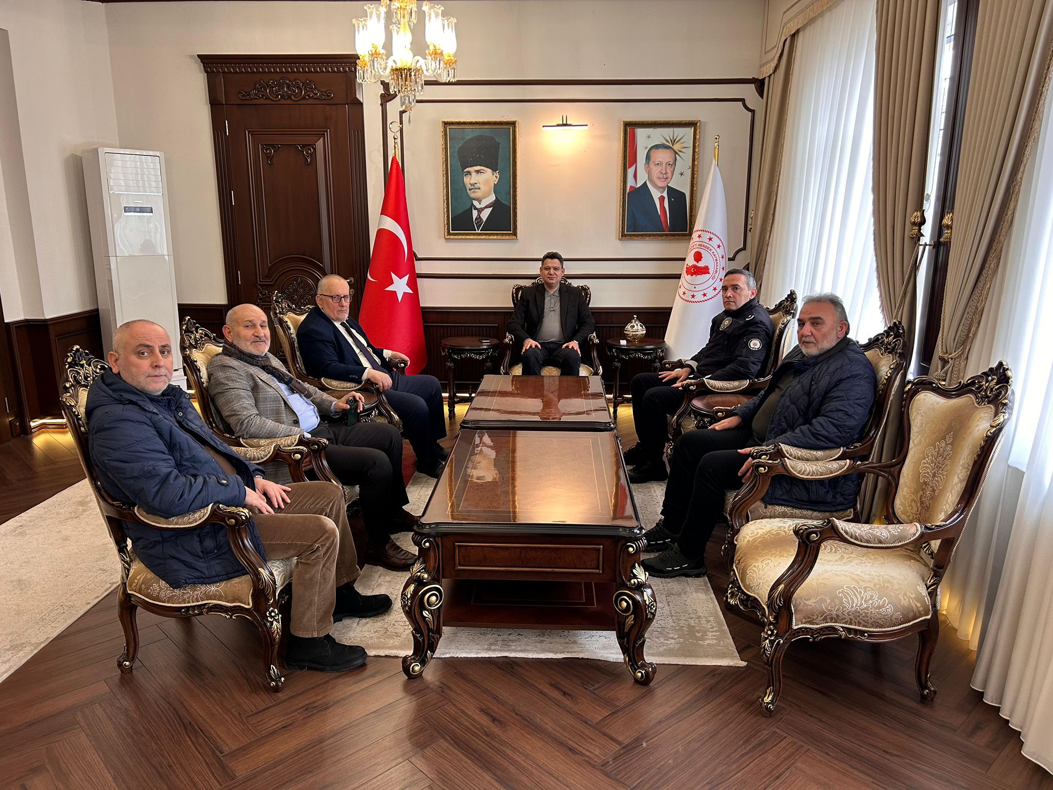 Hendek’in Gündemi Kaymakamlık Ziyaretinde Ele Alındı