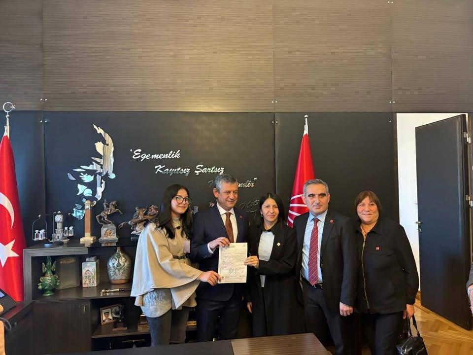 CHP İlçe Başkanı Bayraktar ve ekibi TBMM'de