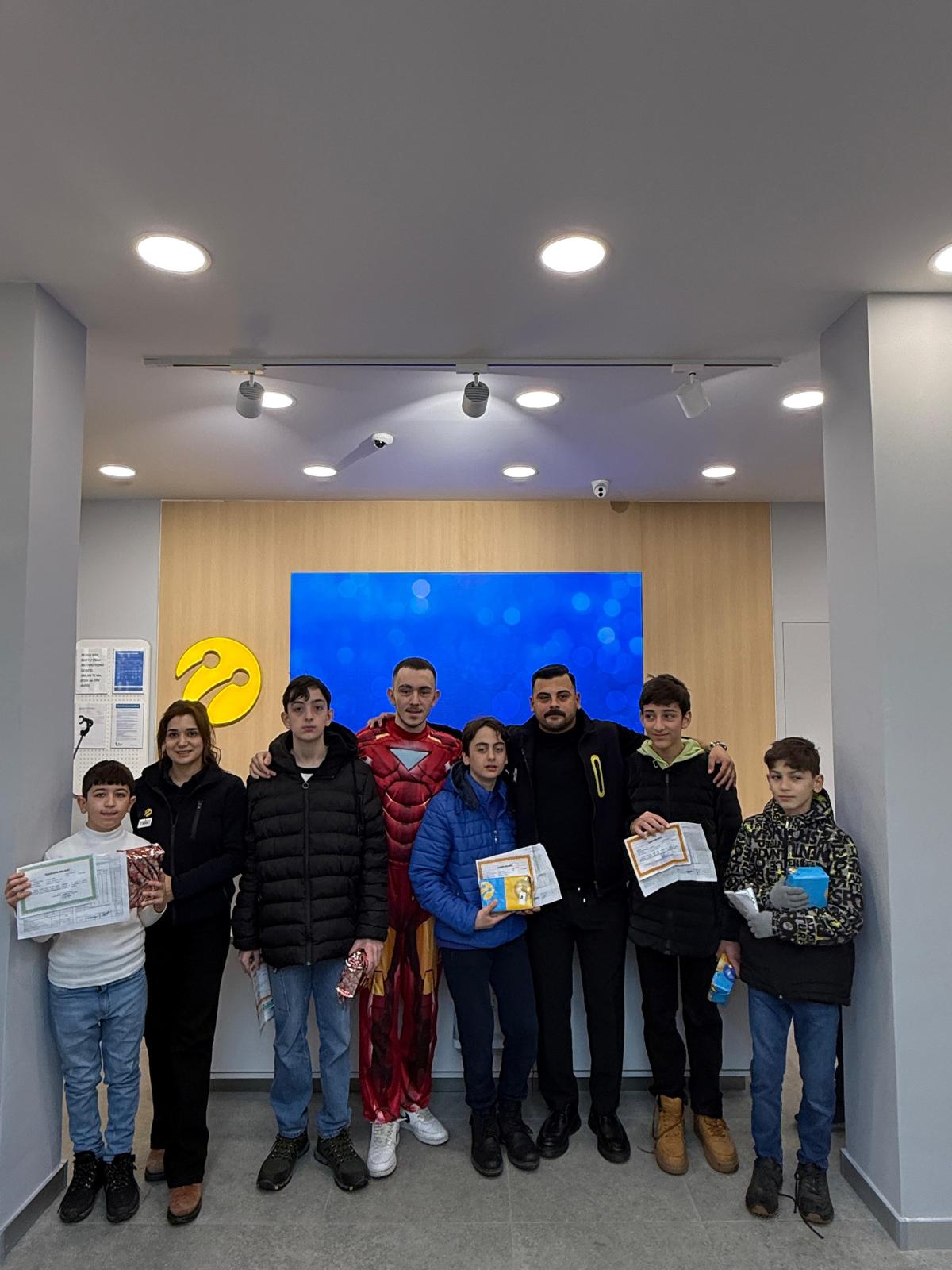 Turkcell İletişim Merkezi Demsan’dan Öğrencilere Unutulmaz Karne Hediyesi