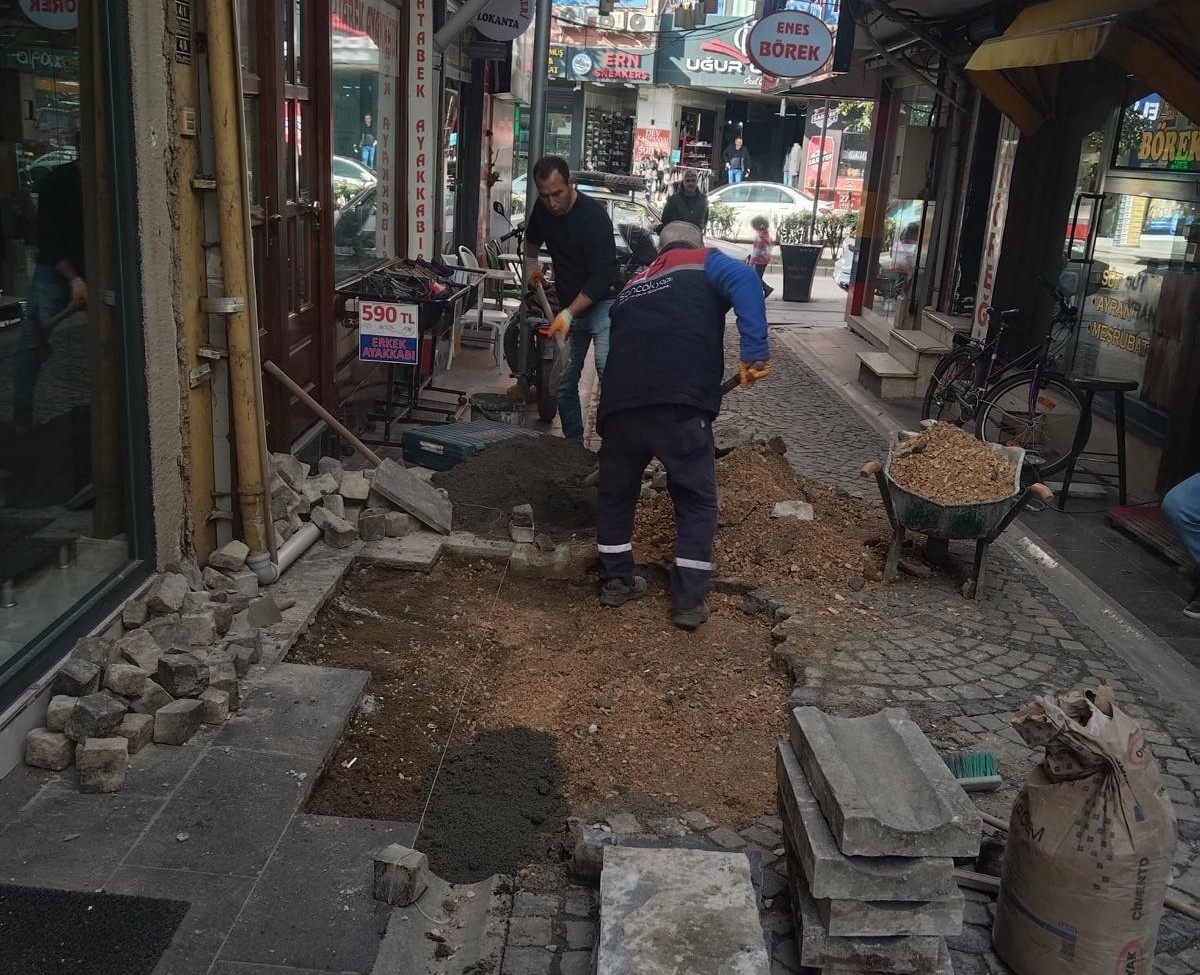 HENDEK’TE EKİPLERİN SAHA ÇALIŞMALARI SÜRÜYOR