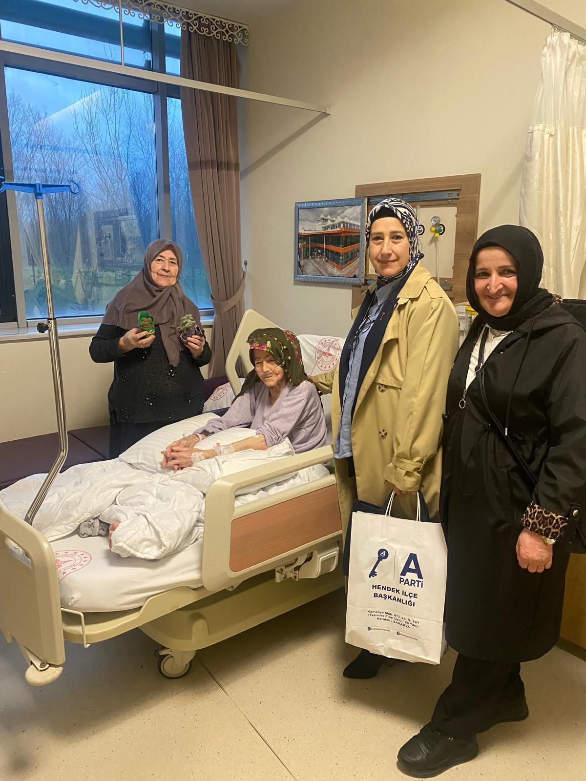 Anahtar Parti Kadın Kolları’ndan Hastane Ziyareti