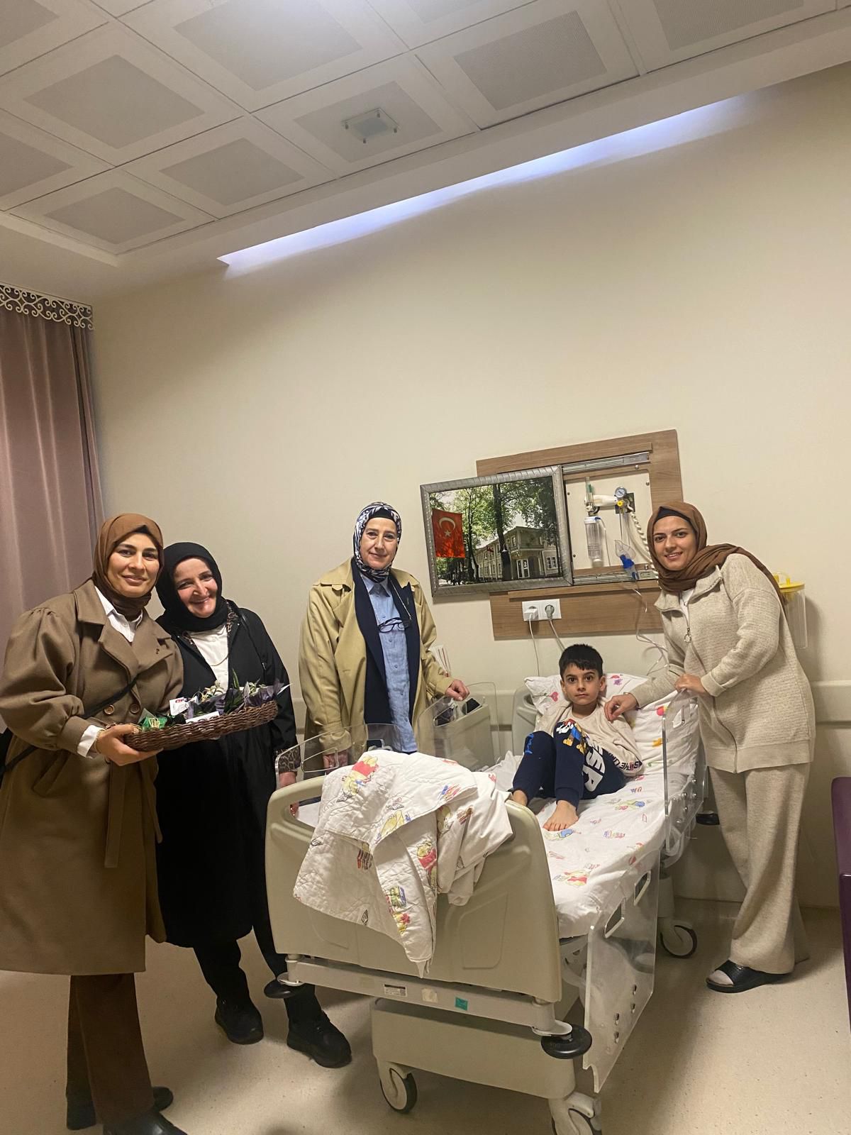 Anahtar Parti Kadın Kolları’ndan Hastane Ziyareti