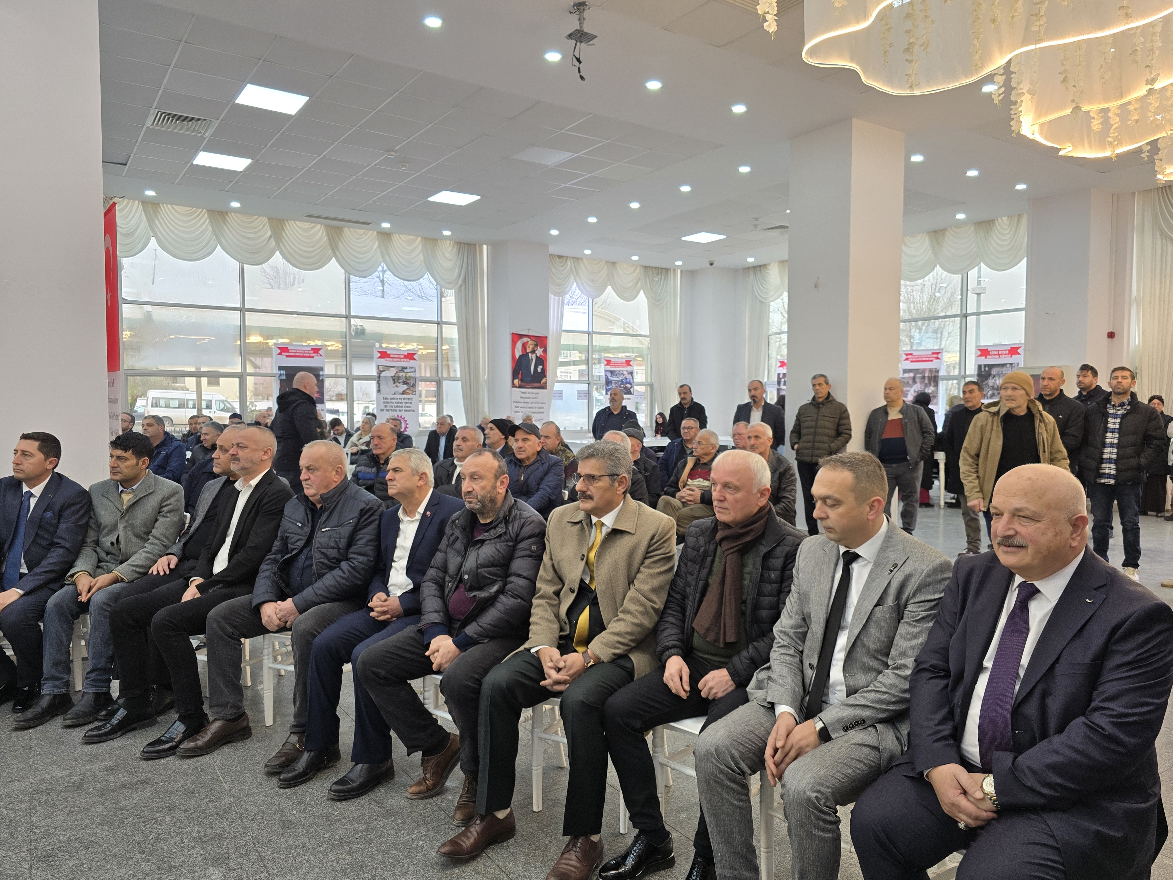 Esnaf Odasında Demirel ile devam