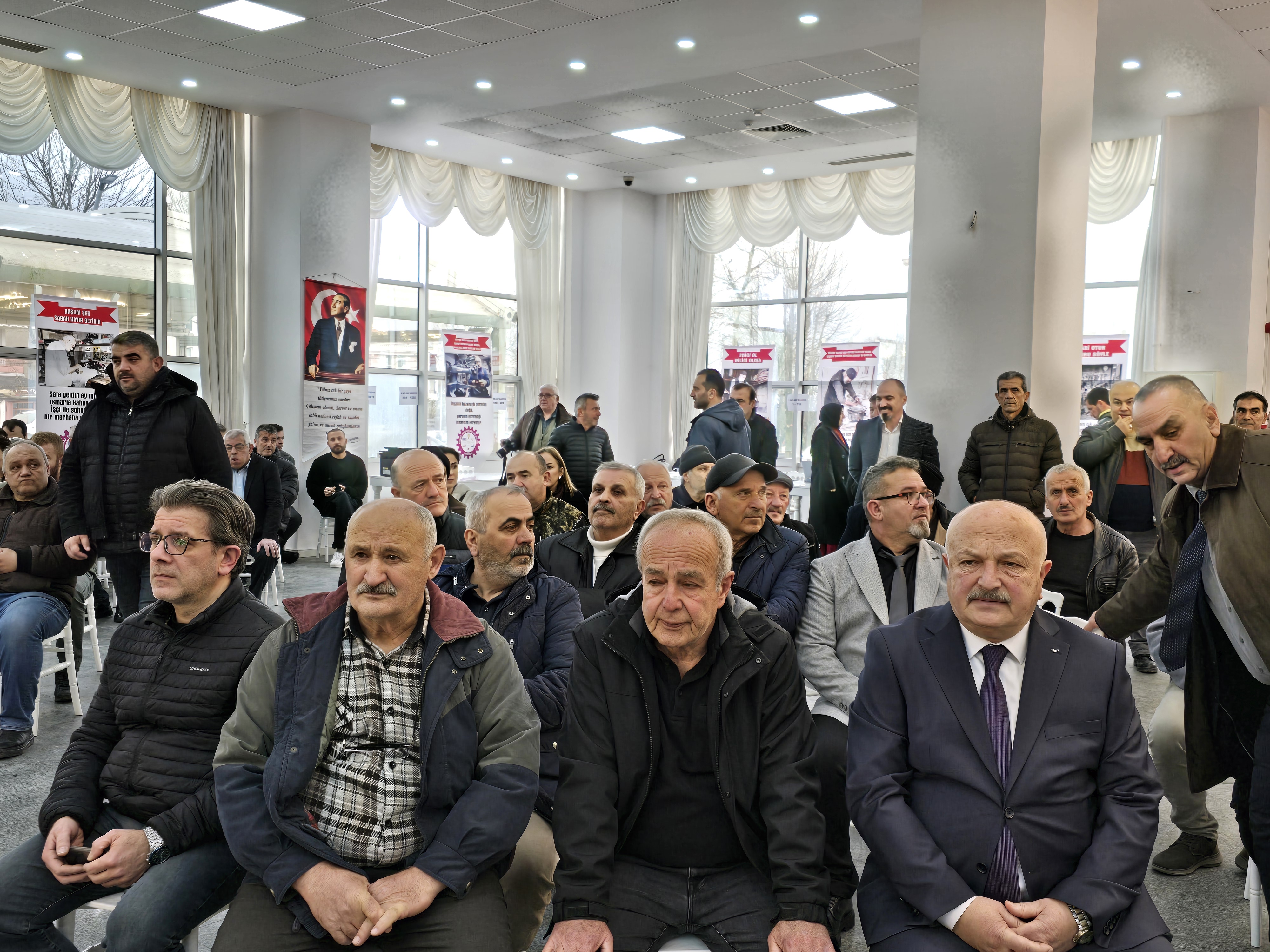 Esnaf Odasında Demirel ile devam